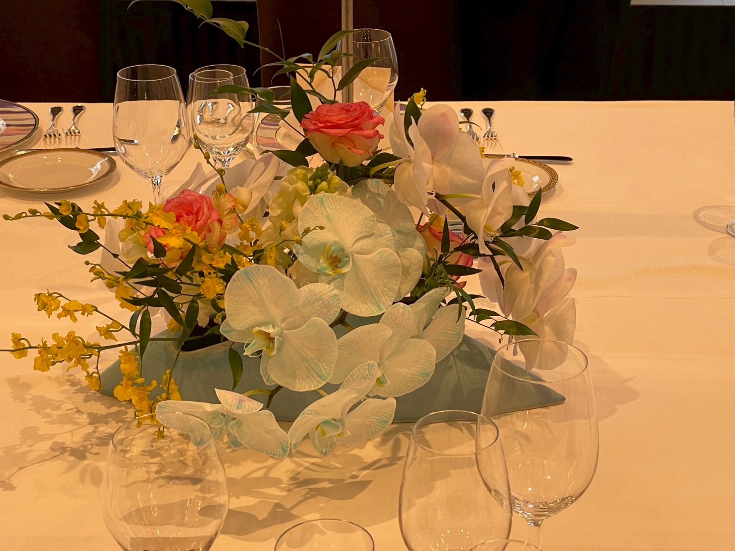 台南花果參展東京國際花道博覽會 蘭花火鶴優雅登上日本王妃午宴餐桌