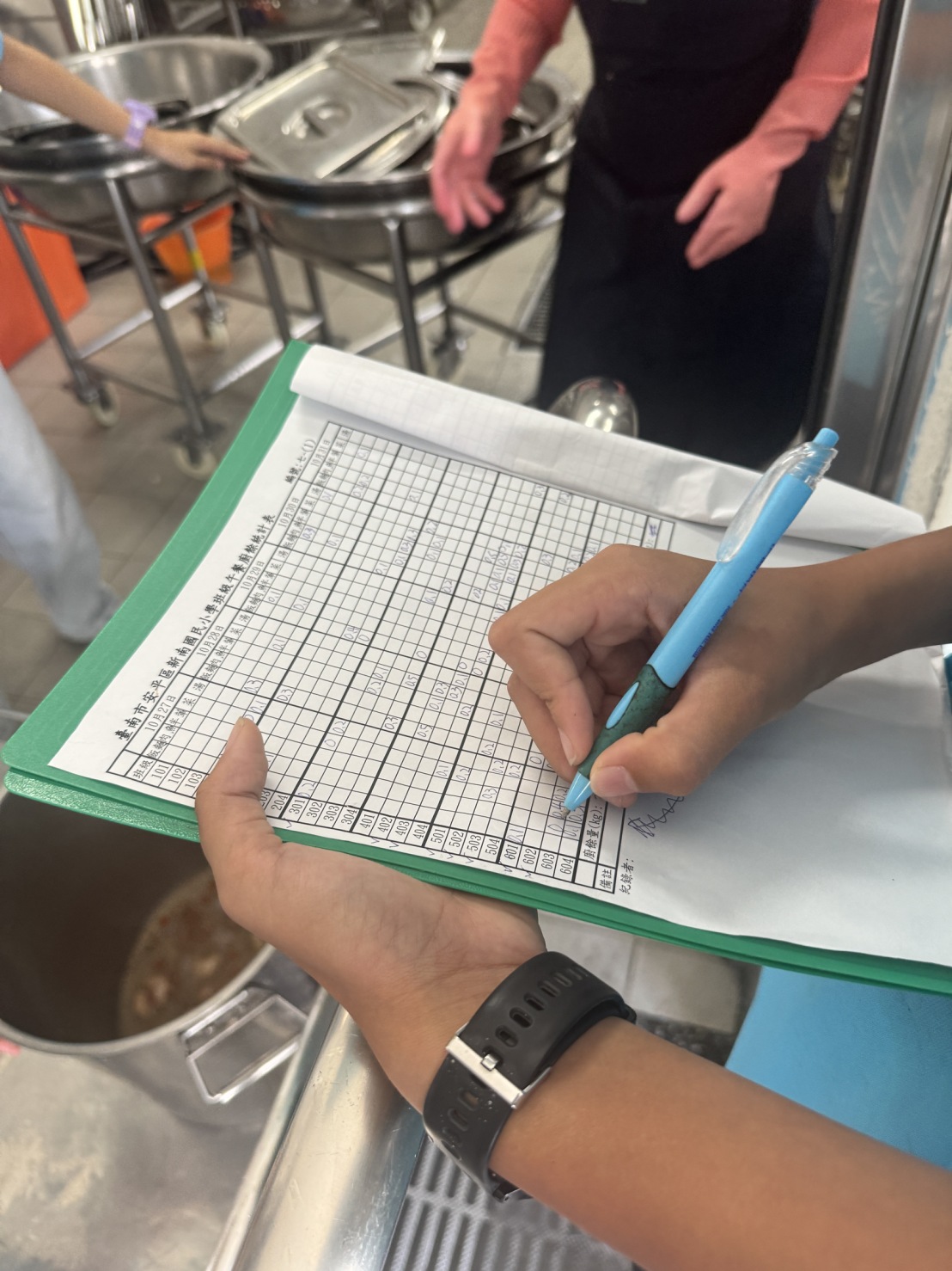 南市啟動校園廚餘減量  菜單優化×食育並進 11月每日廚餘大減逾2公噸