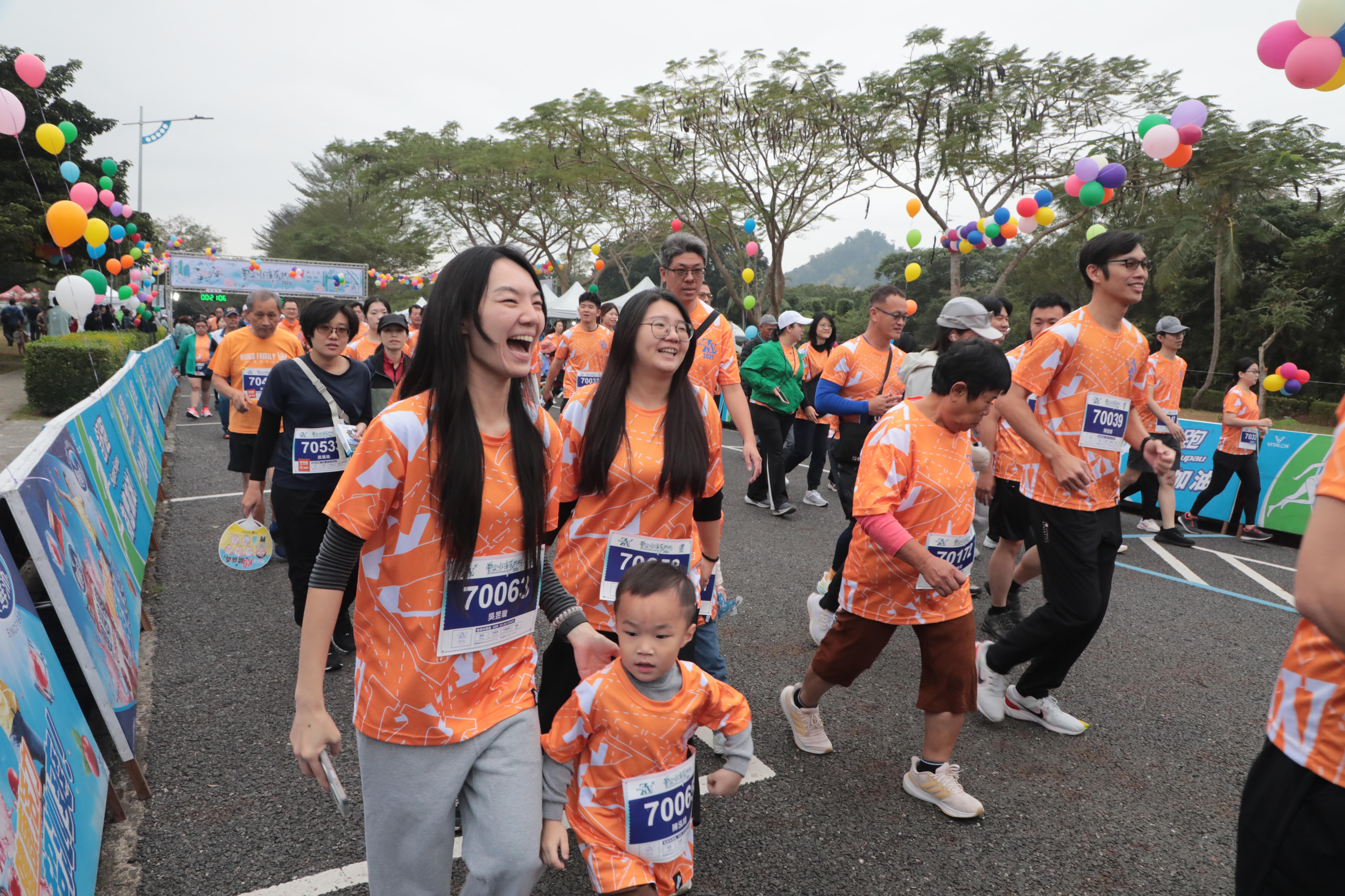 曾文水庫馬拉松起跑 黃偉哲鳴笛力挺3,650名跑者