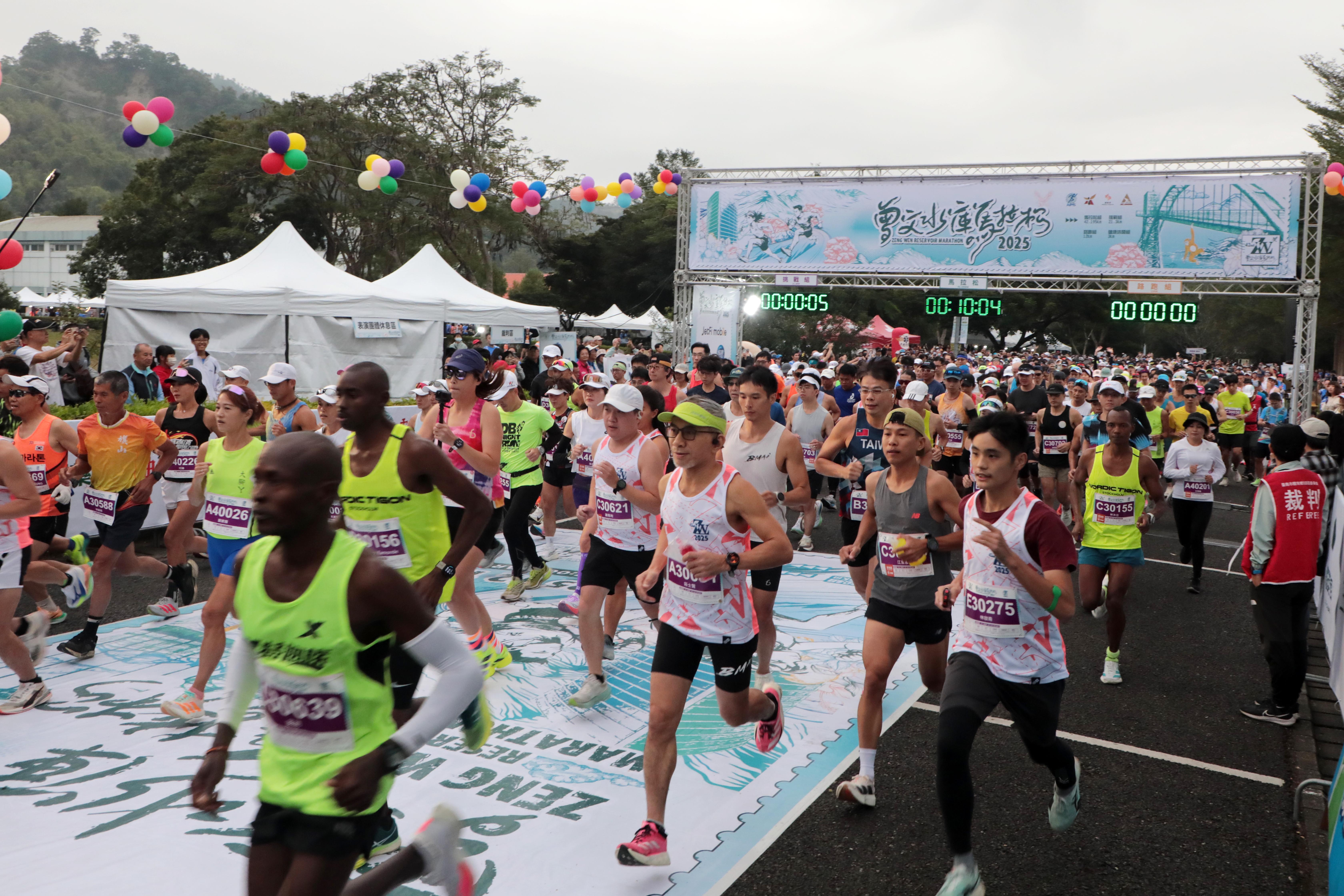 曾文水庫馬拉松起跑 黃偉哲鳴笛力挺3,650名跑者