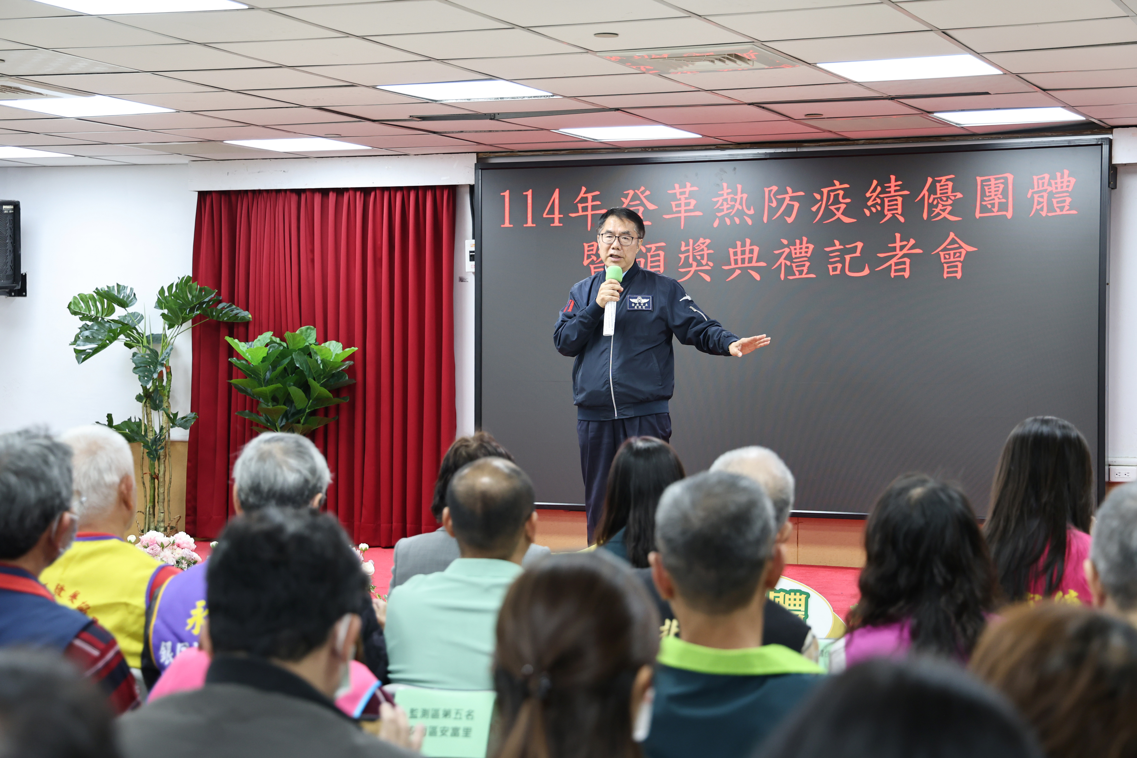 黃偉哲表揚優良防疫志工團體  感謝基層防疫團隊守護市民健康