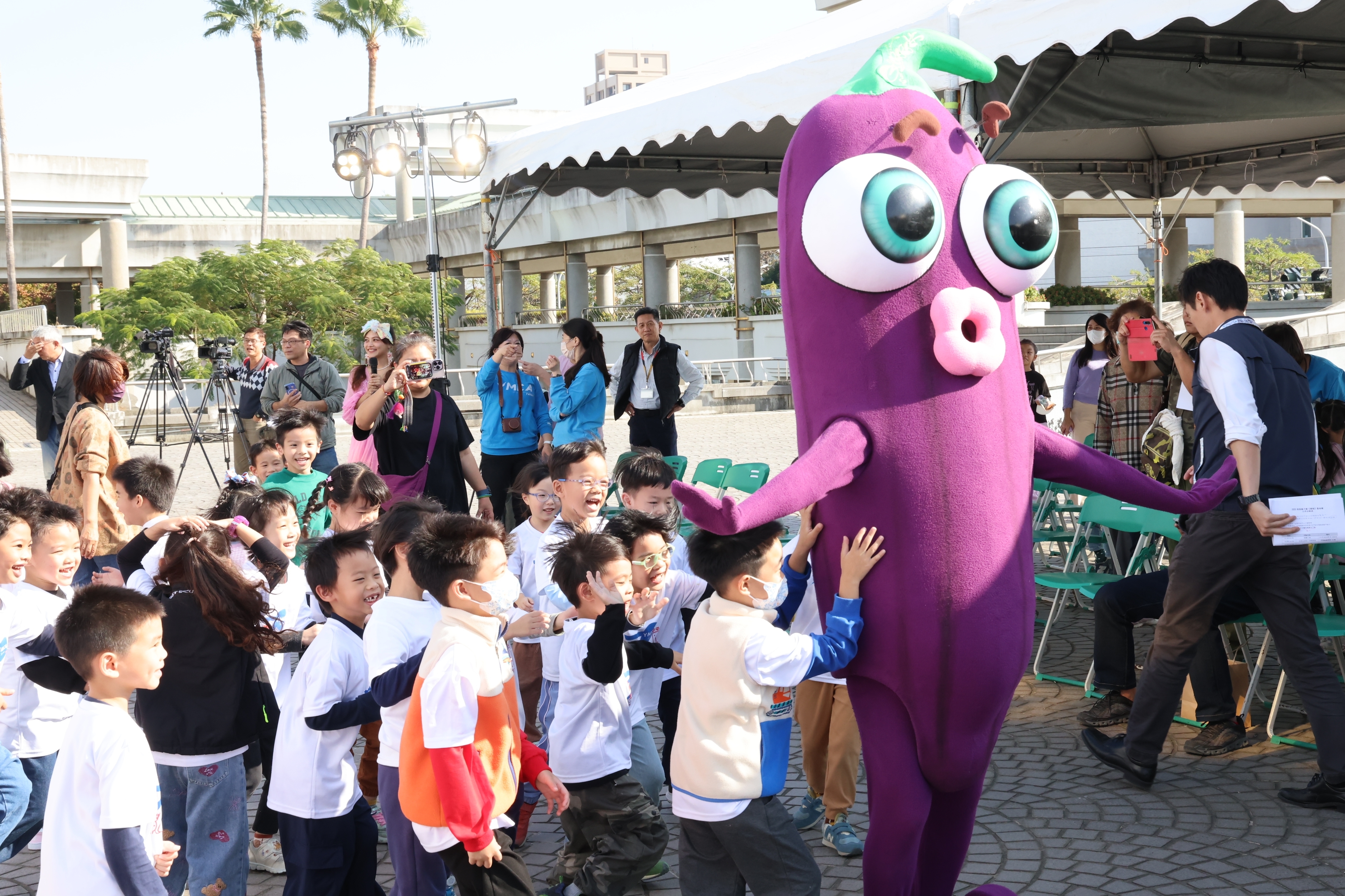 黃偉哲力推《燈怪》親子劇 邀市民安平打怪感受客家文化魅力