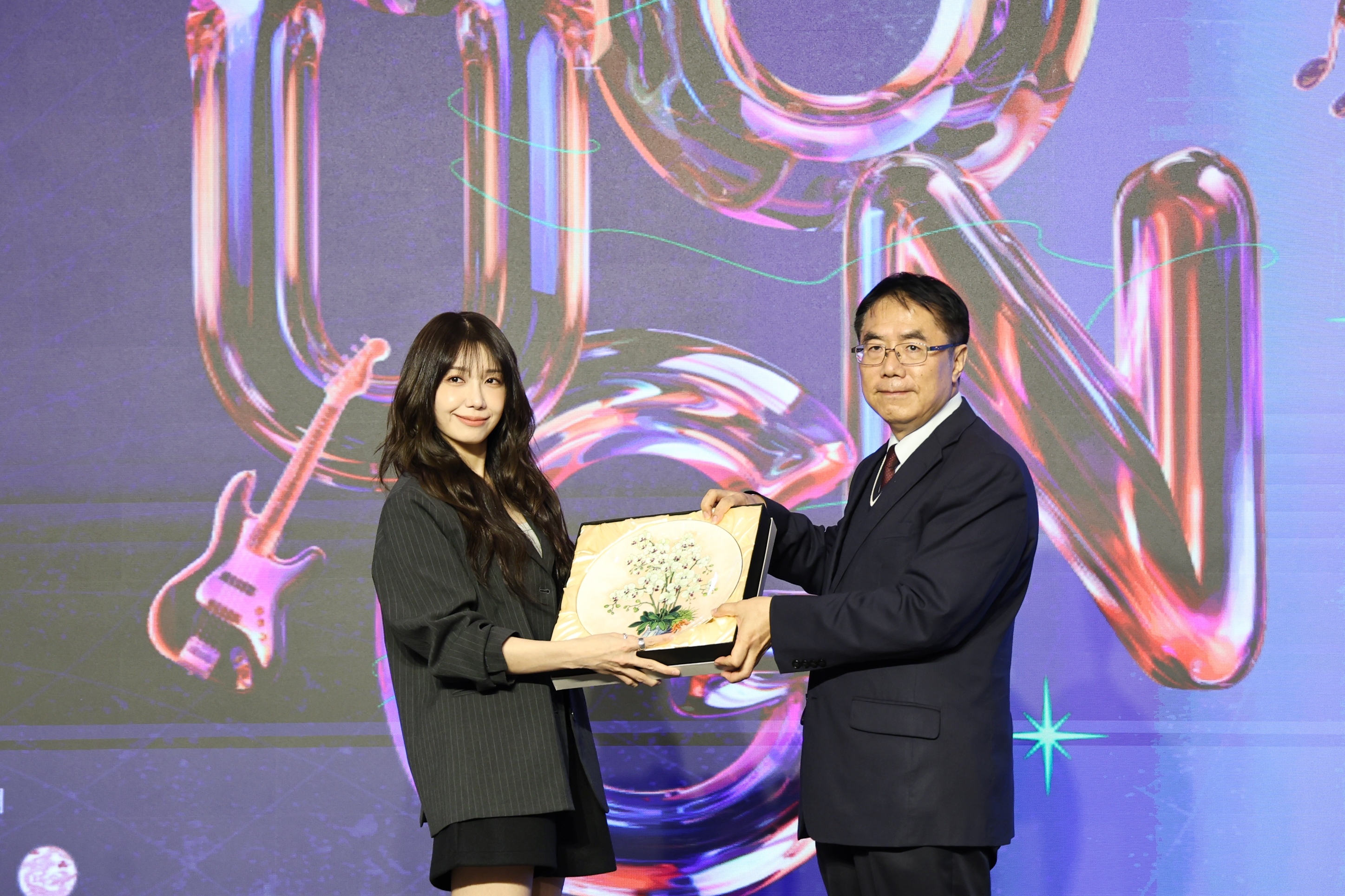 「2026台南好Young」耶誕搖滾演唱會倒數 日韓卡司川西奈月、宮崎薰、UNIS、鄭恩地提前感受台南美食魅力