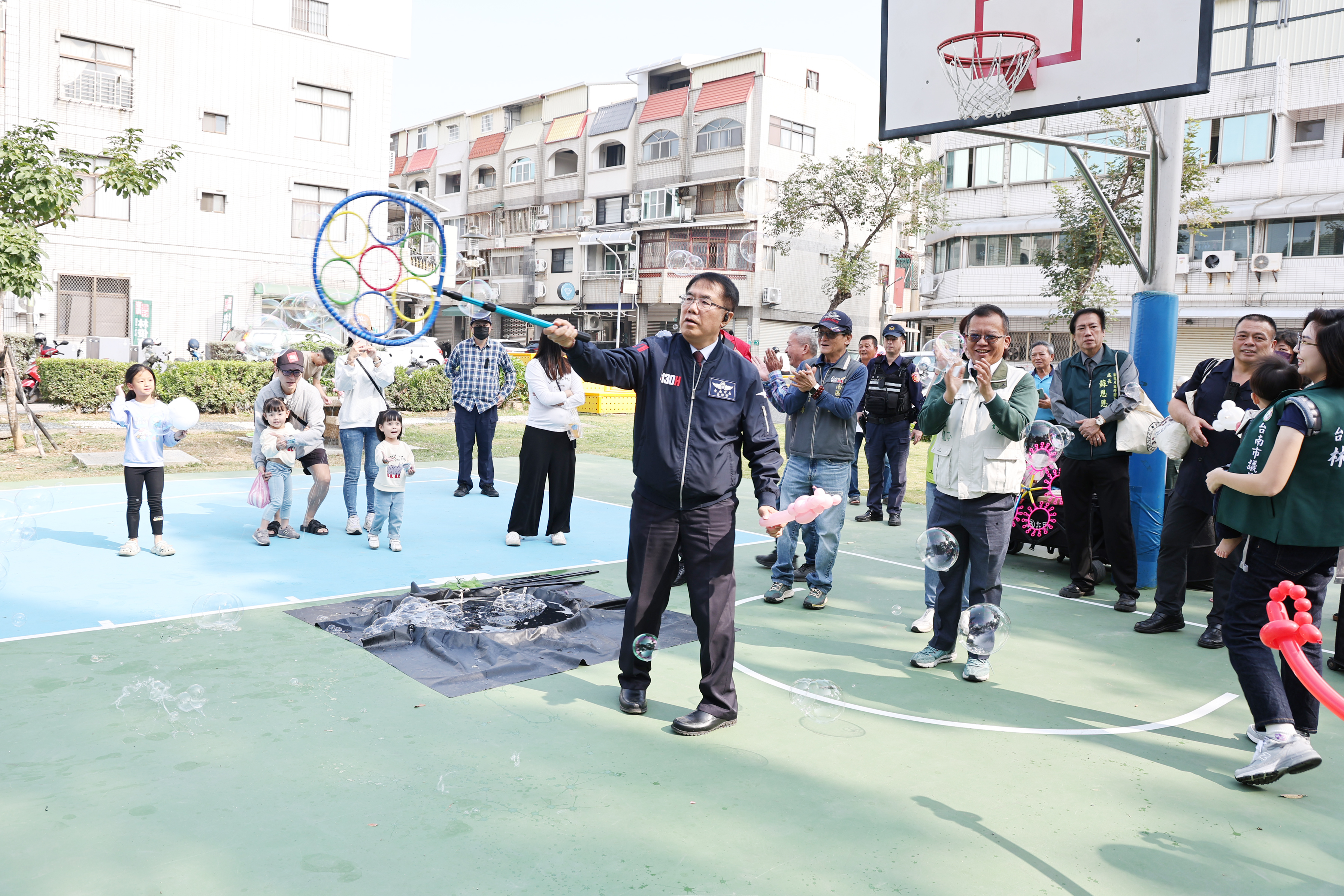 黃偉哲出席建南公園親子同遊活動　鼓勵活化公園空間共享假日時光