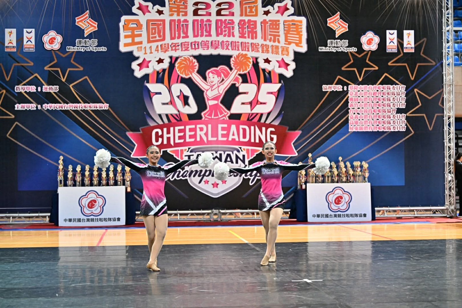 大橋國中雙人組摘金奪銀　展現青春舞動力量