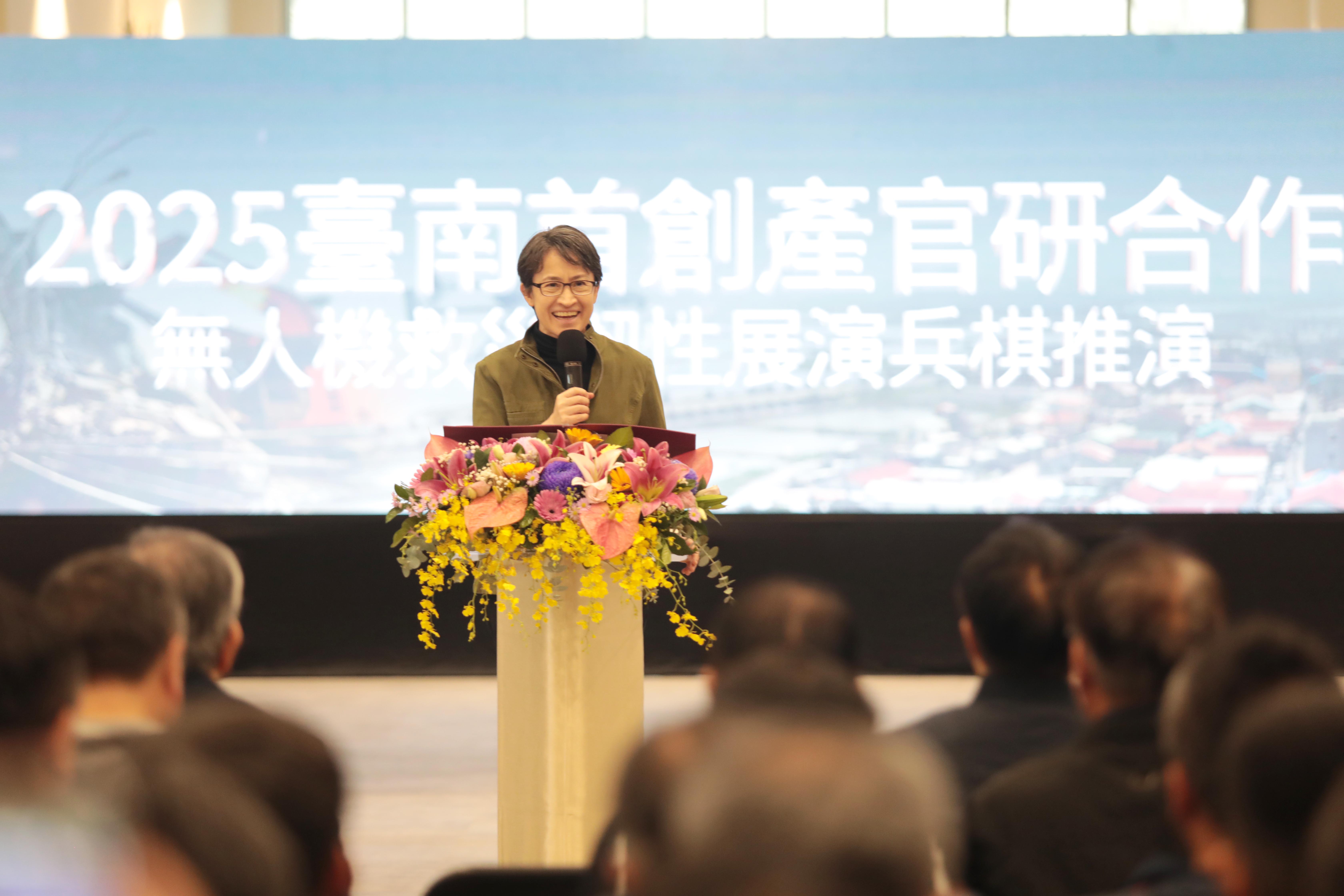 南市辦理全國首創產官研合作無人機救災展演   黃偉哲：助益救災效能   展現科技溫暖