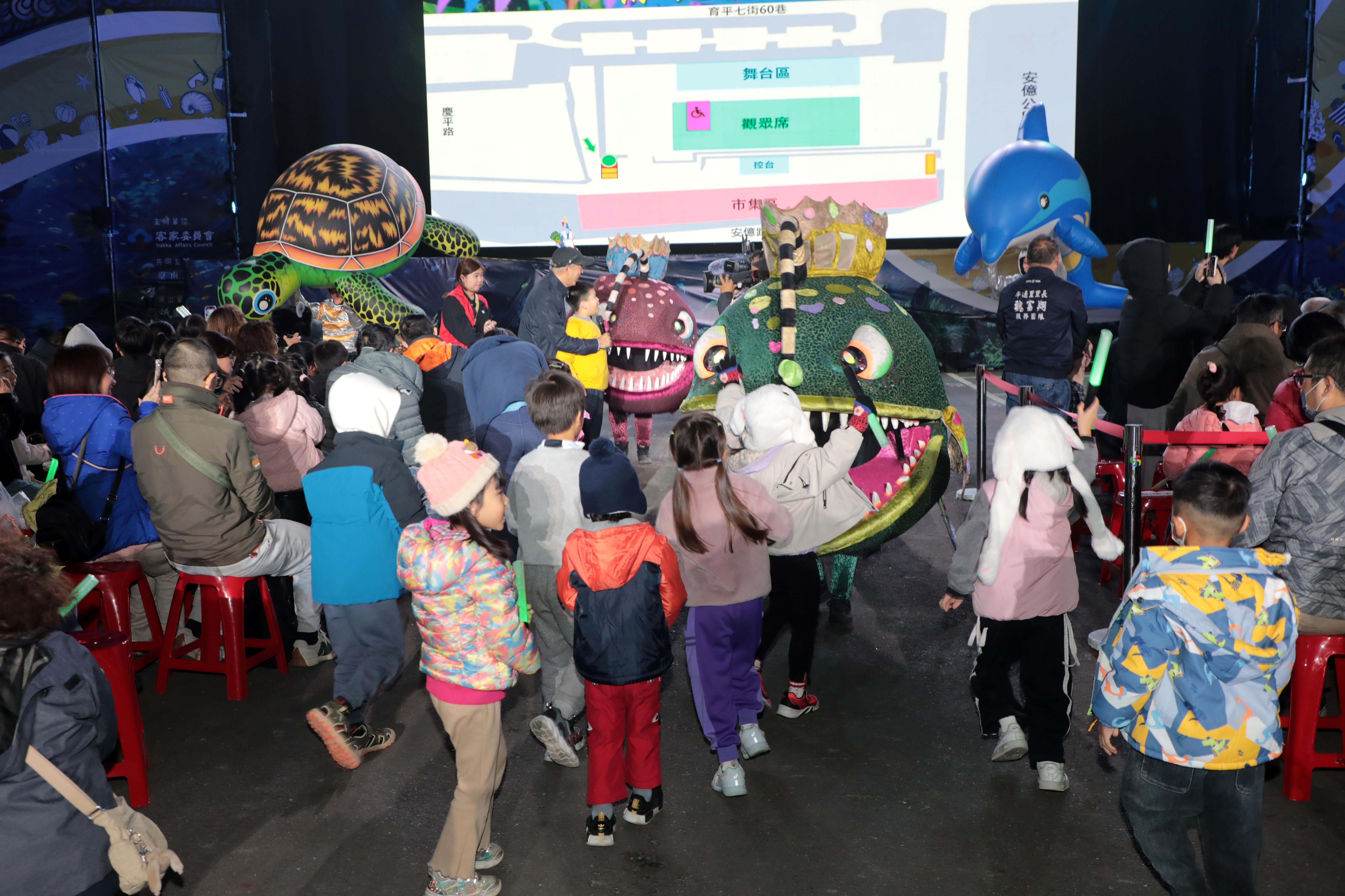 共下來看客家兒童劇!  台南化身「燈怪宇宙」 唱瓜瓜歌送小燈怪