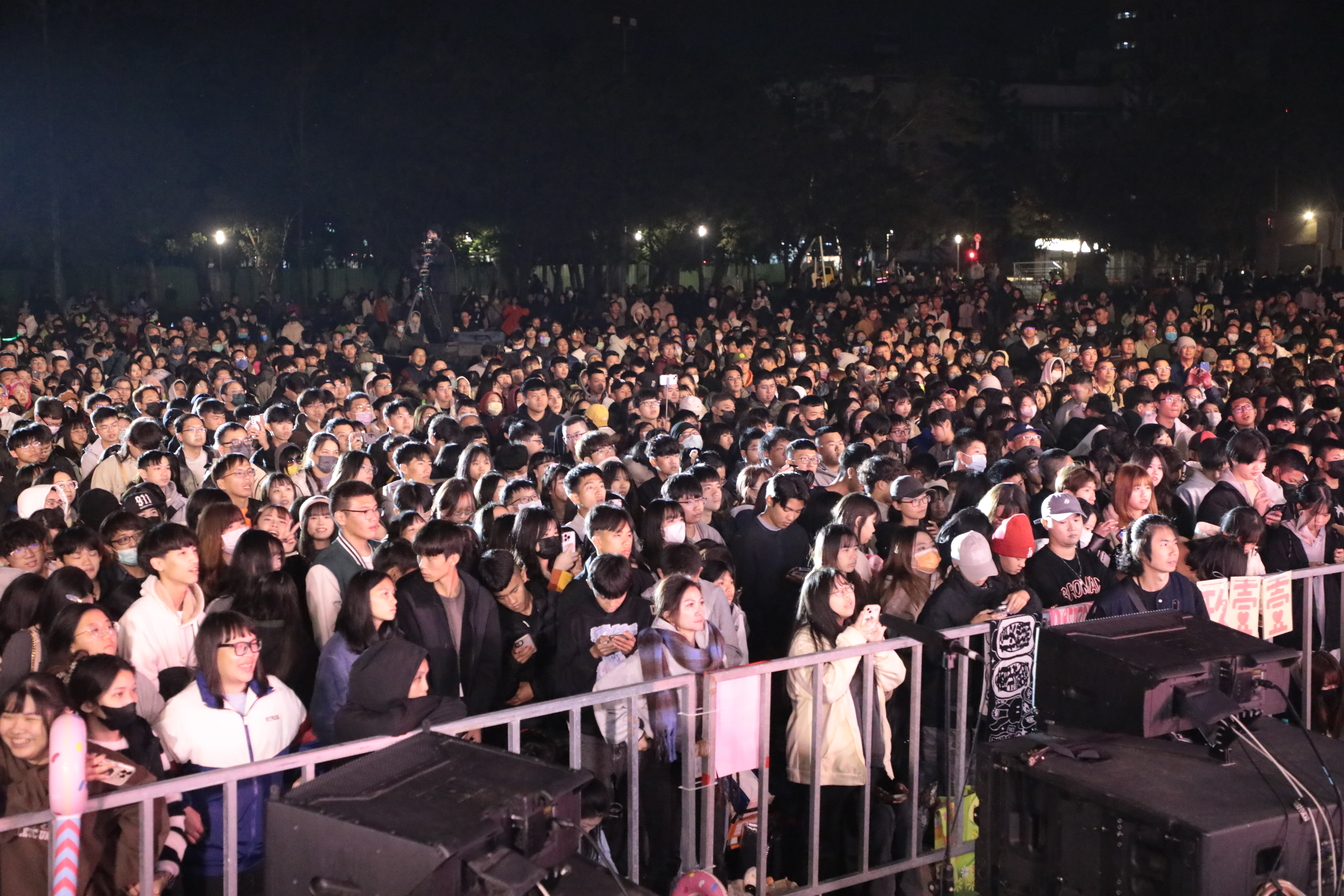 爆滿超過6萬人次！「2026台南好young」南瀛草地音樂會 台、日藝人接力開唱   玖壹壹壓軸嗨翻全場粉絲