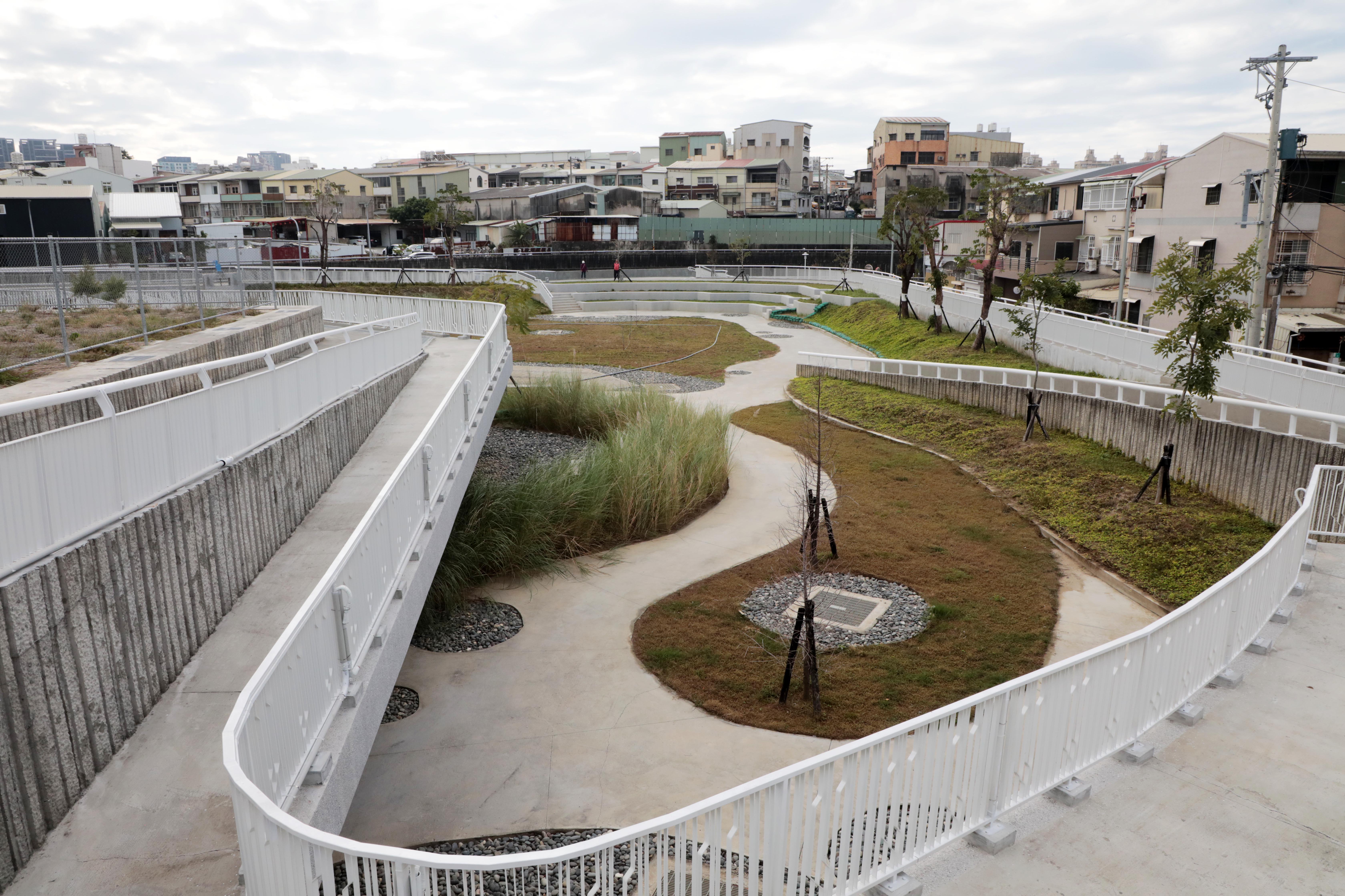 六甲頂醫療專用區市地重劃啟用　黃偉哲：落實醫照合一、創造市民與醫療多贏