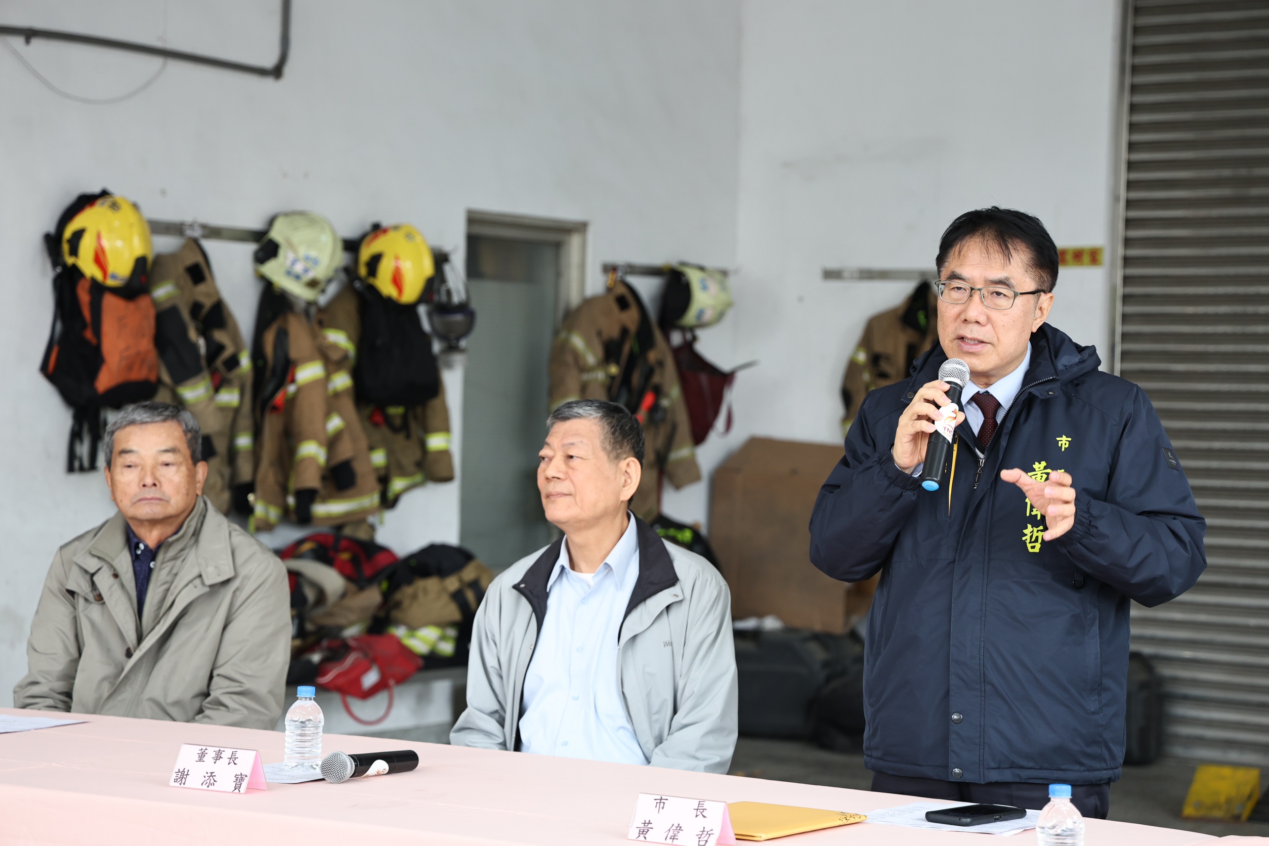 冬日裡的溫暖！鑫興鋁業贈救護車助台南救護升級 黃偉哲感謝企業共築有愛城市
