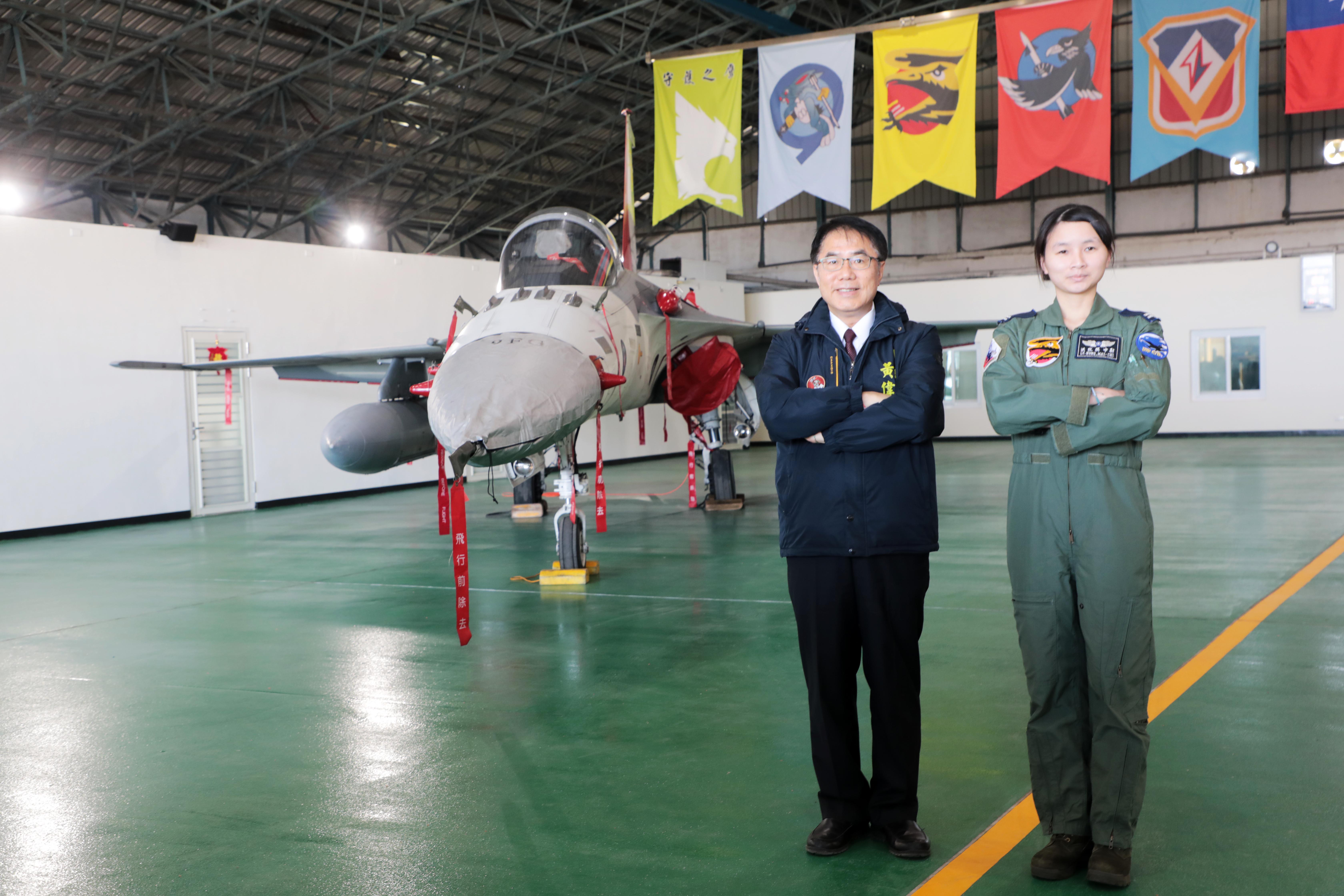 春節將屆黃偉哲赴空軍一聯隊致贈加菜金 感謝國軍堅守崗位守護台灣安全