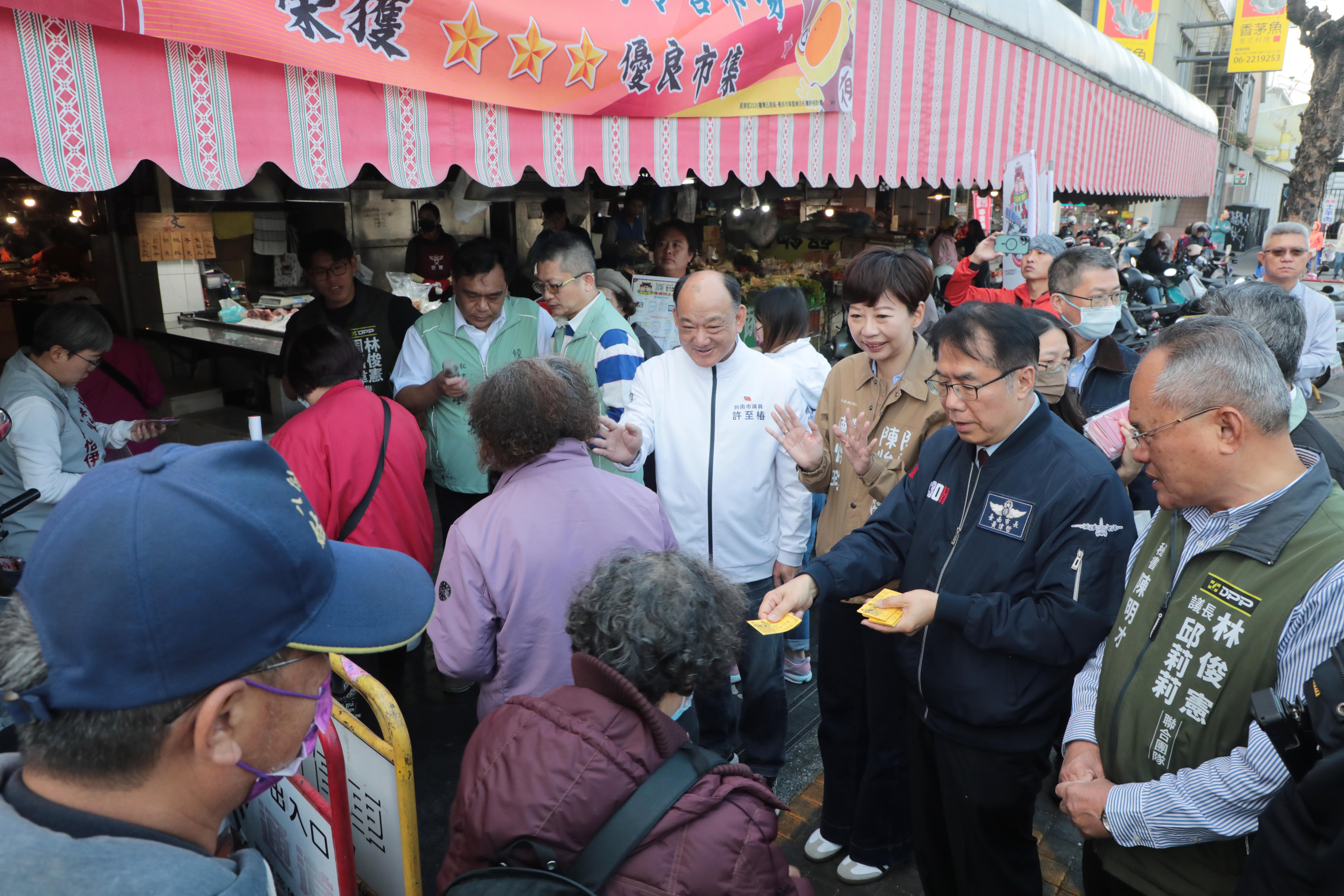 台南水仙宮市場馬年迎春市場券大方送  黃偉哲邀民眾新春辦年貨好運帶回家
