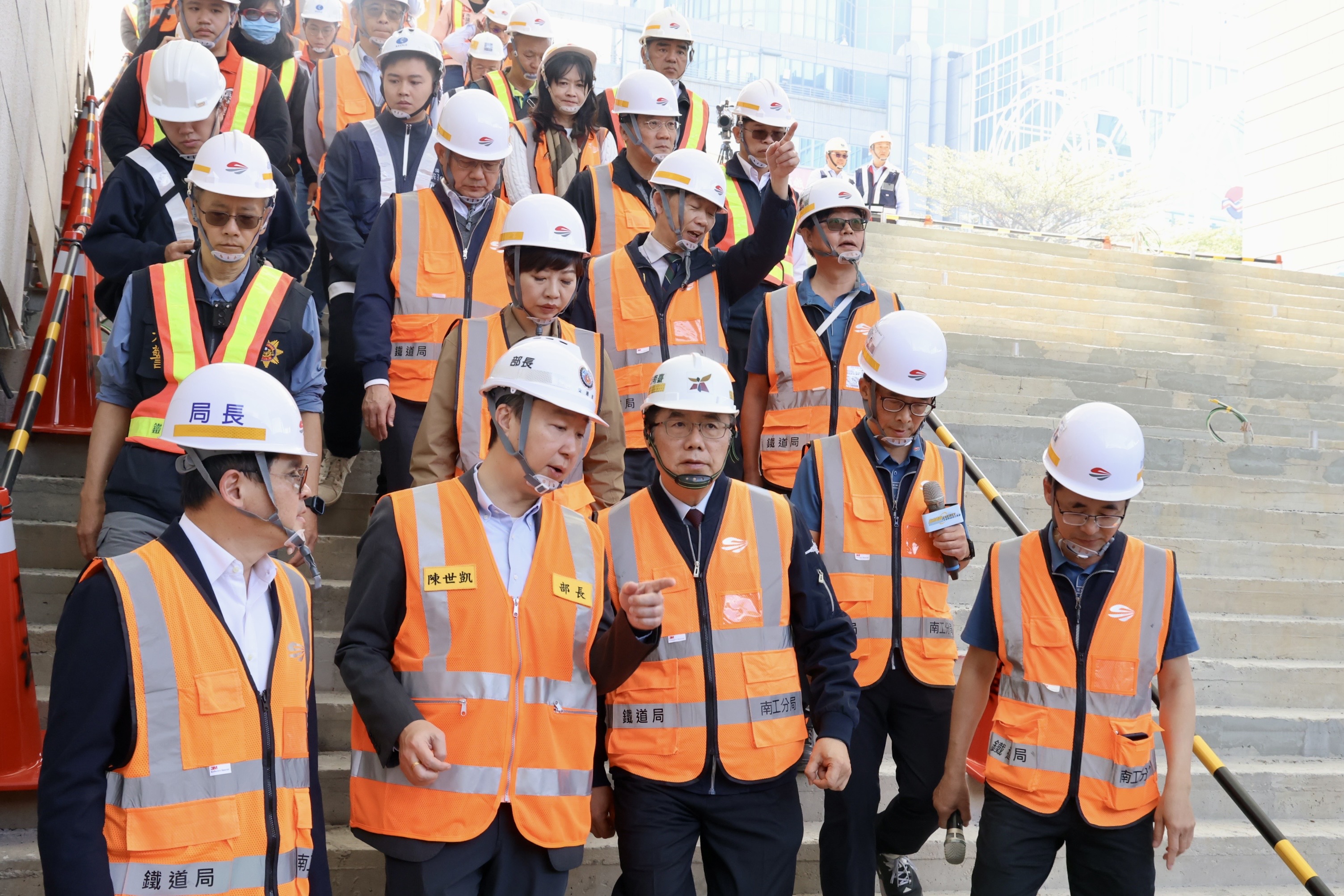 台南鐵路地下化全線軌道完成接合　今年底邁向第一階段通車目標