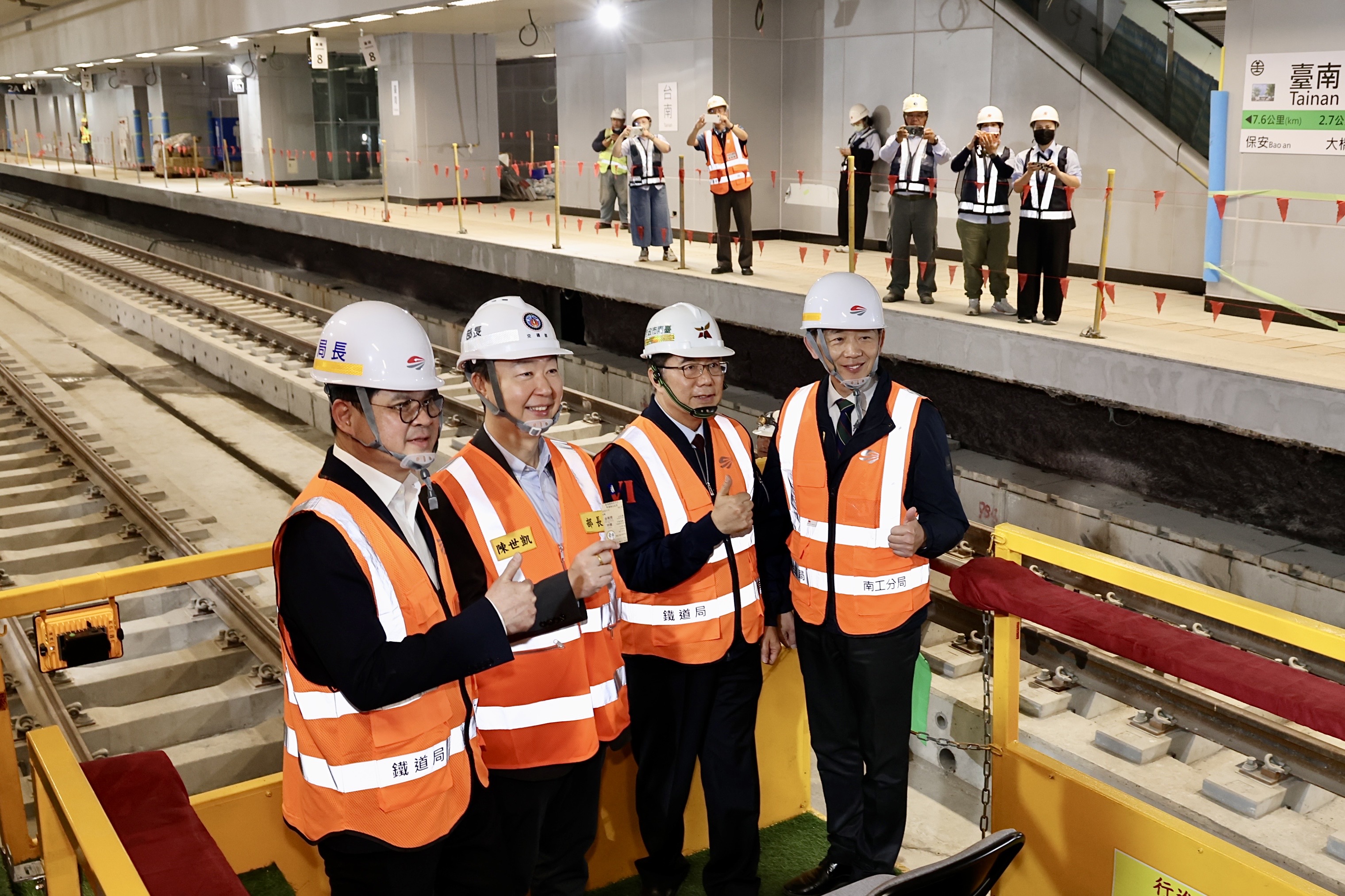 台南鐵路地下化全線軌道完成接合　今年底邁向第一階段通車目標