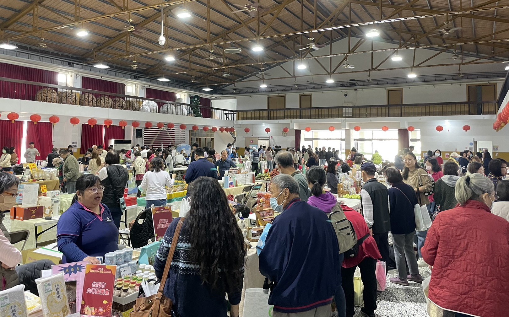 台南新營「馬躍臺南」新春市集1/30開跑，55家業者獻禮，農產伴手禮任你挑！