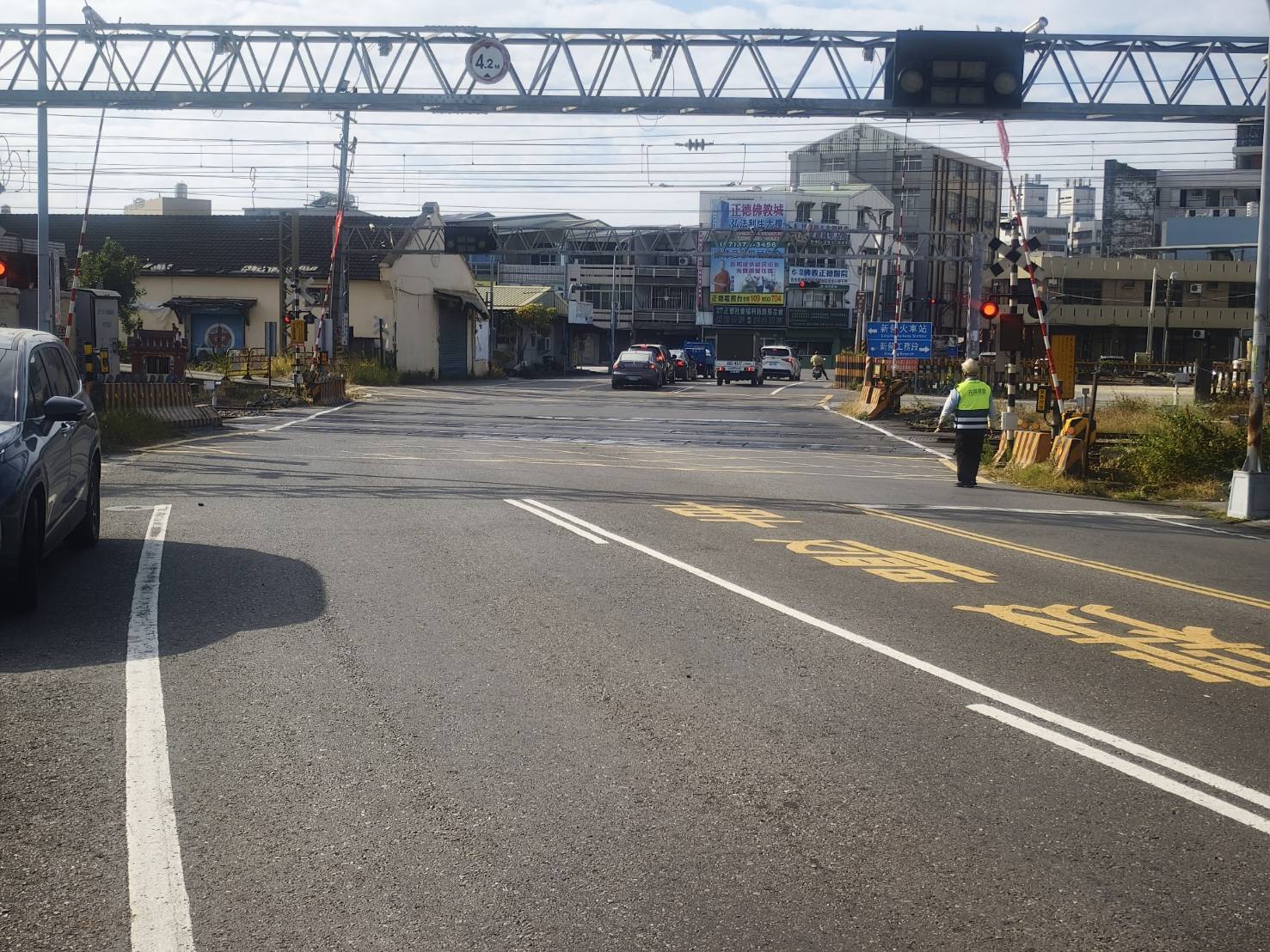 不再「卡」在平交道! 新營東山路交通瓶頸有望突破