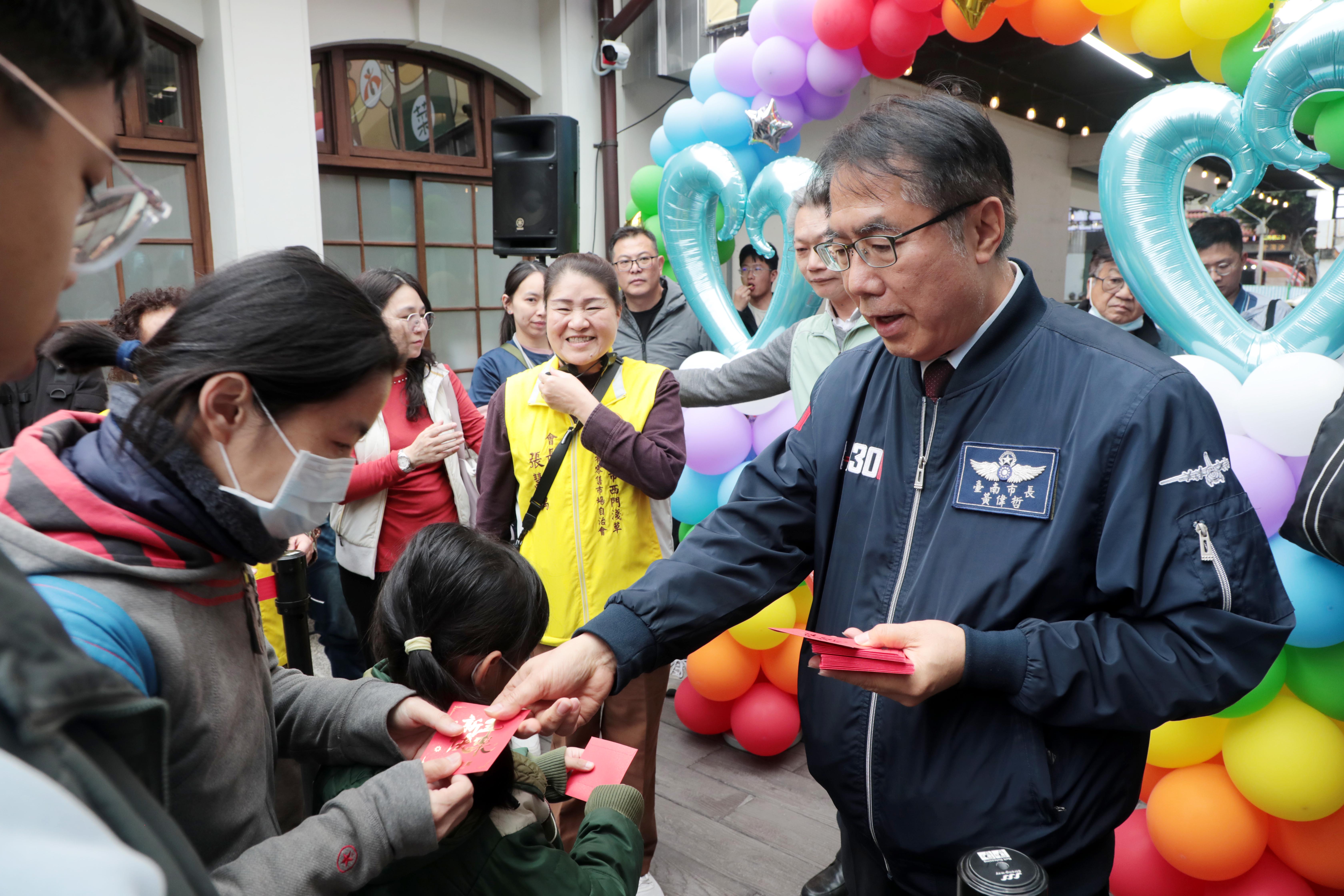 台南西門市場美食廣場熱鬧開賣！黃偉哲邀您新年逛市場嚐美食
