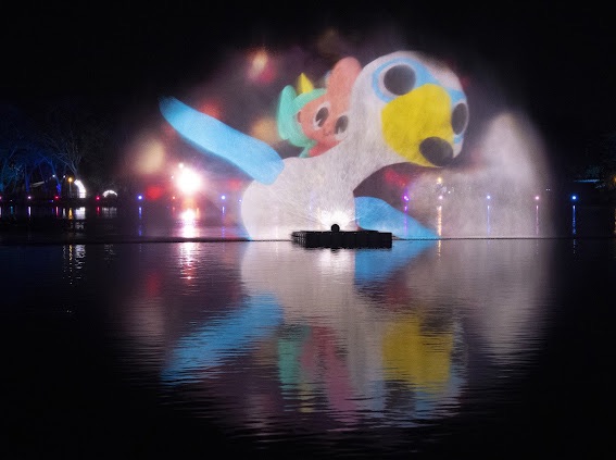 用光影藝術點亮新營天鵝湖 黃偉哲邀親子同遊「2026新營波光節」