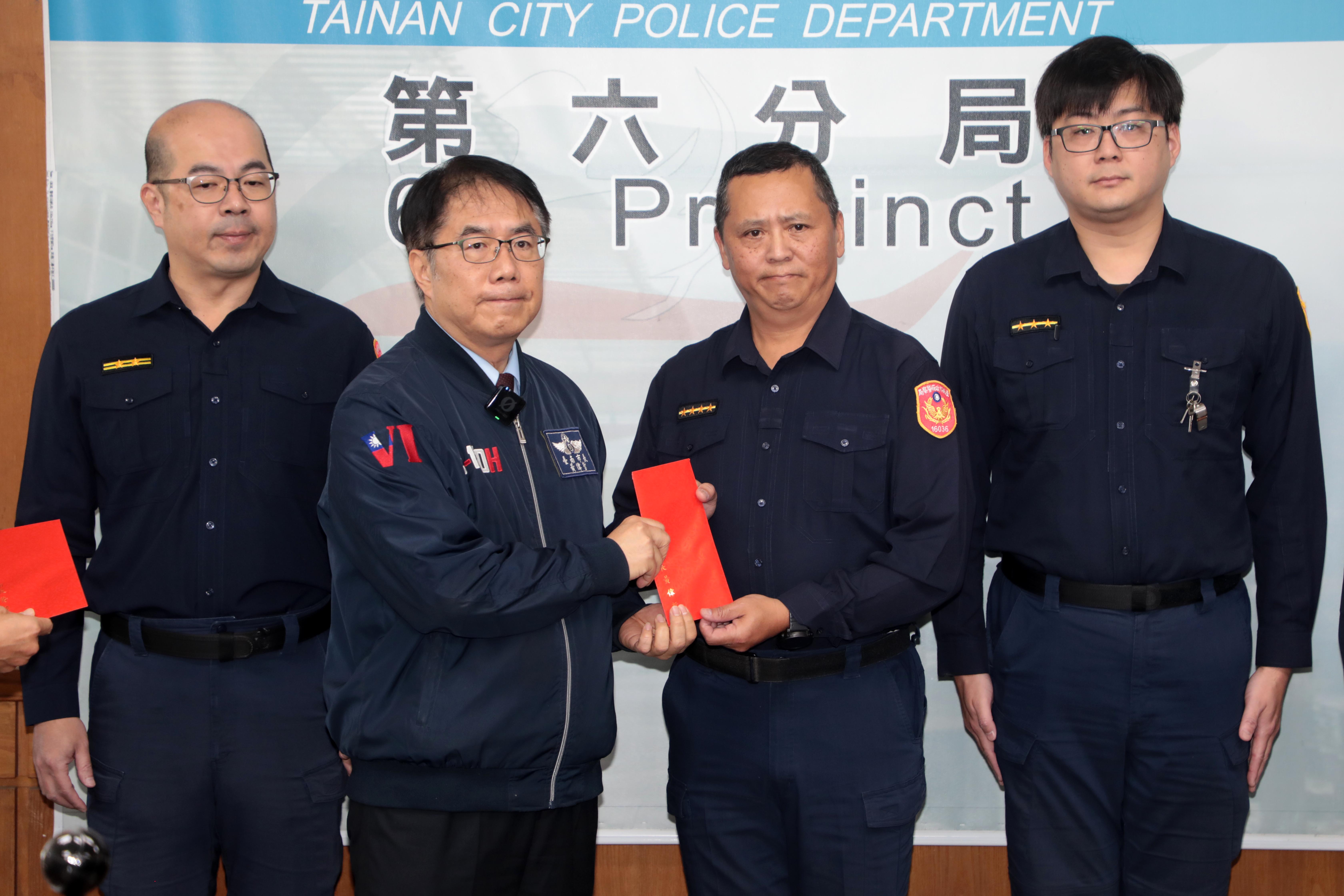 隨機傷人案南區金華所警員即時衝出制止  黃偉哲感謝英勇保護市民守護社會安全