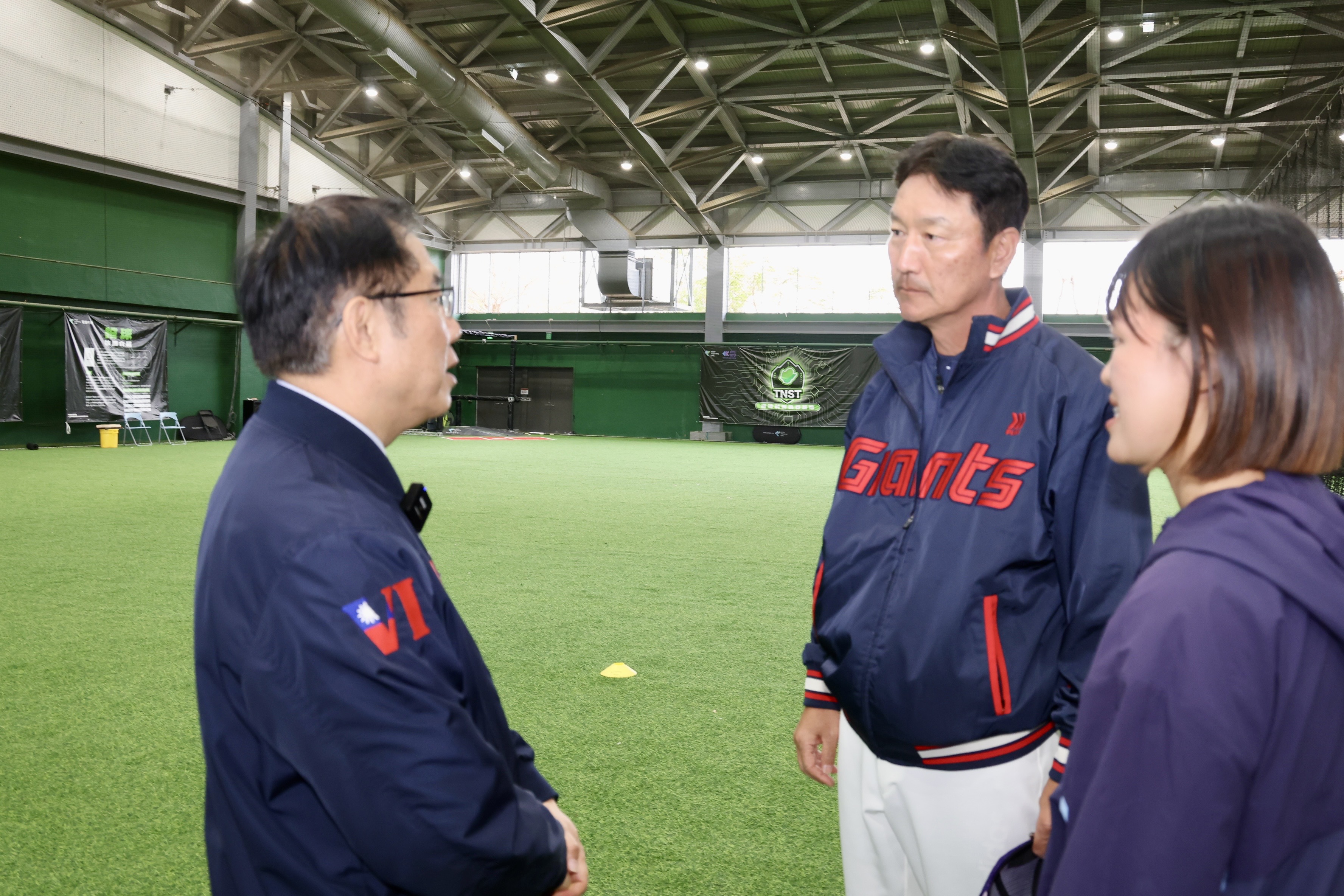 黃偉哲探班韓職樂天巨人亞太春訓兼公益棒球講座　感謝深化台韓棒球交流