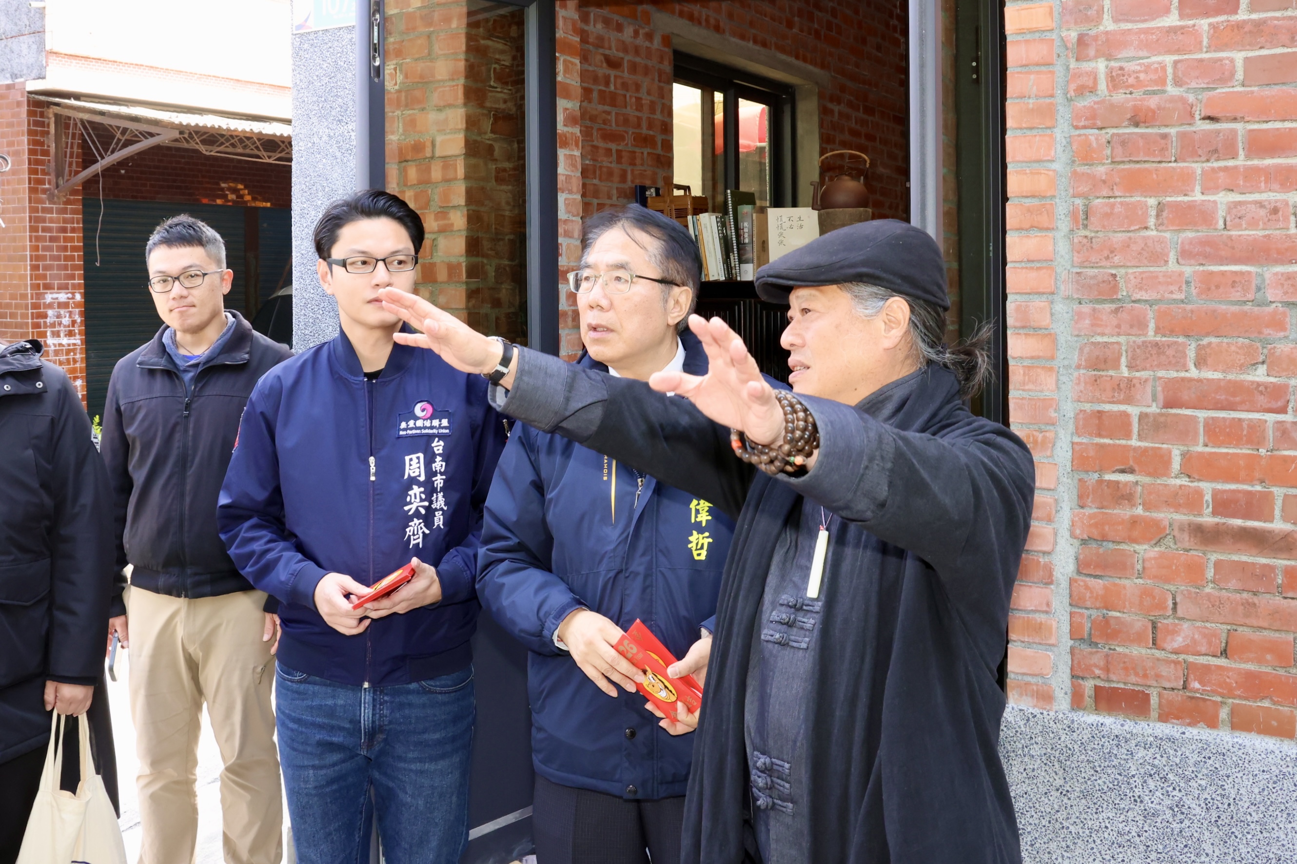 跨世代共創「淺山DNA」！左鎮燈會竹藝驚豔登場 黃偉哲讚：低成本創大效益