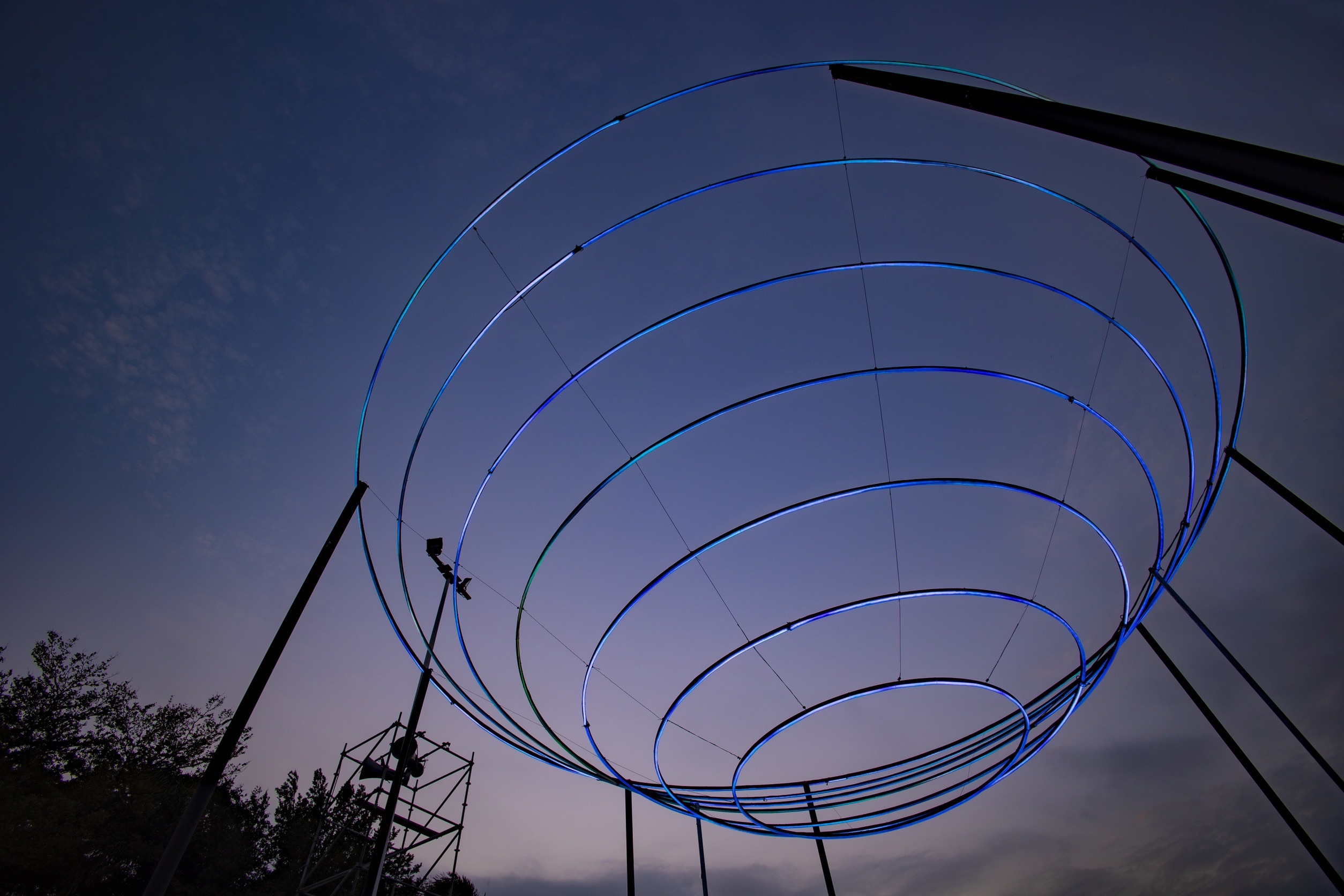 2026新營波光節今登場　原創IP共構光影打造天鵝湖夢境場域