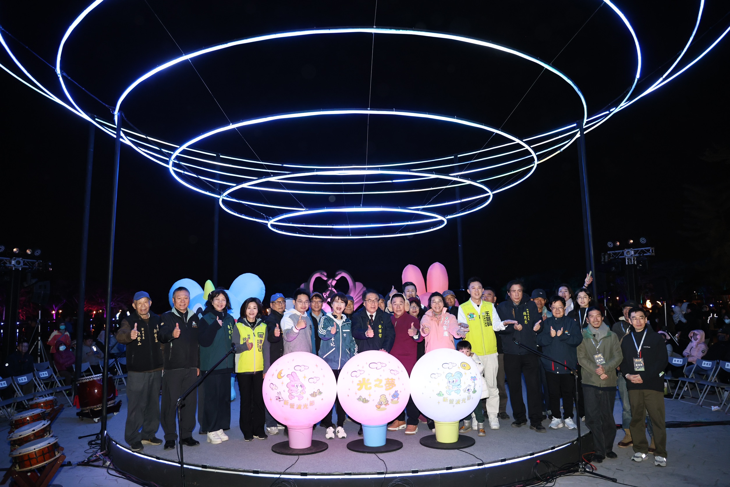 2026新營波光節今登場　原創IP共構光影打造天鵝湖夢境場域