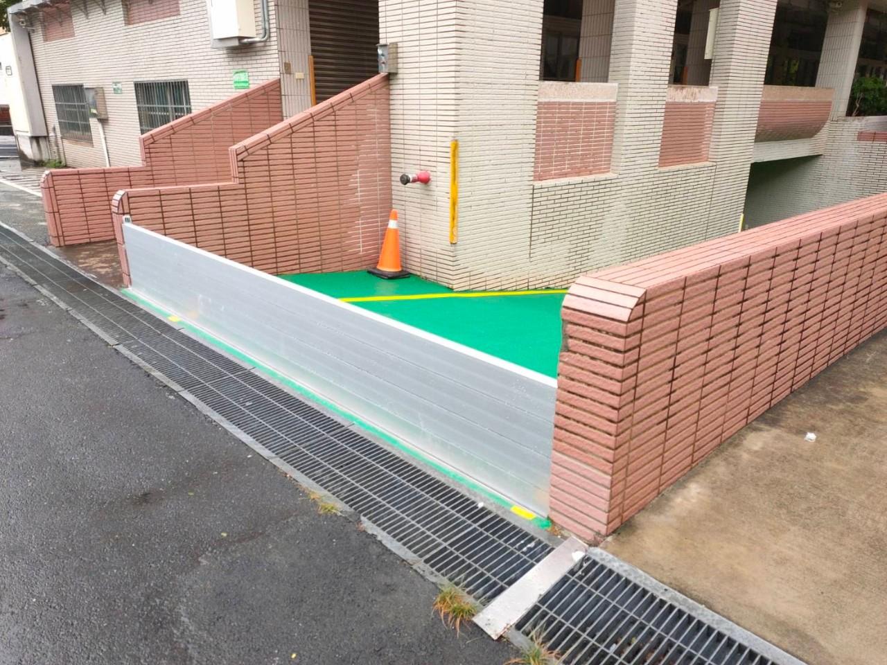 因應極端氣候超前部署　臺南115年度投入2,200萬元補助70校設置防水閘門　強化校園防汛第一道防線