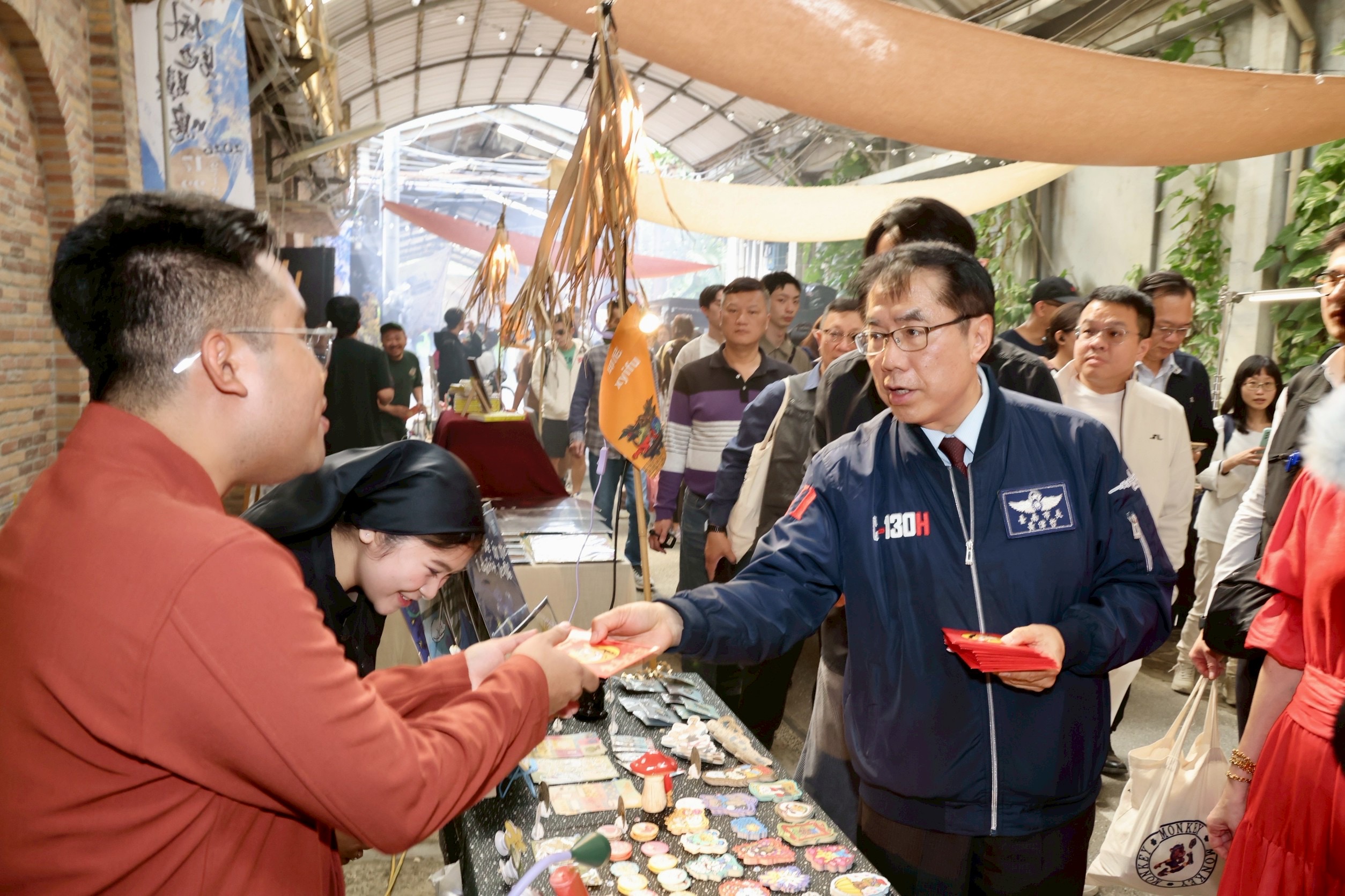 魔法藝術節在十鼓   黃偉哲參觀肯定文化創意能量