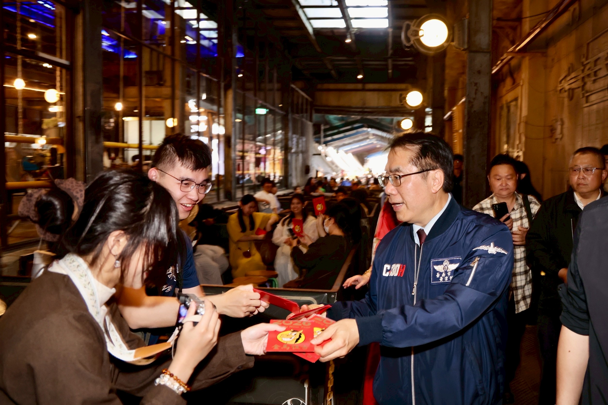 魔法藝術節在十鼓   黃偉哲參觀肯定文化創意能量