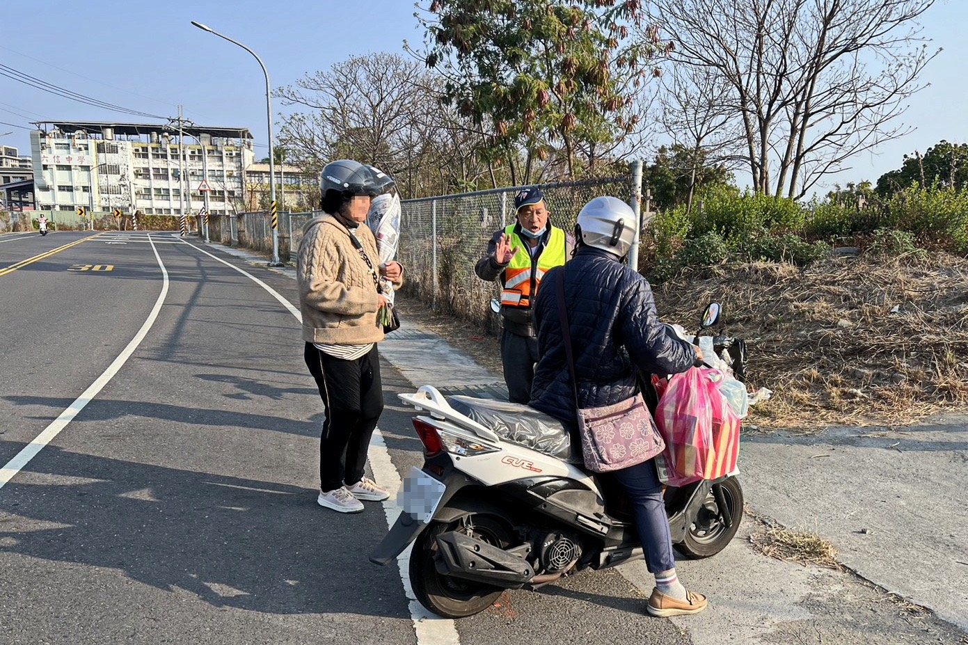 春節公墓防火！台南殯葬所提醒：祭祖勿燒雜草，違法罰鍰風險高
