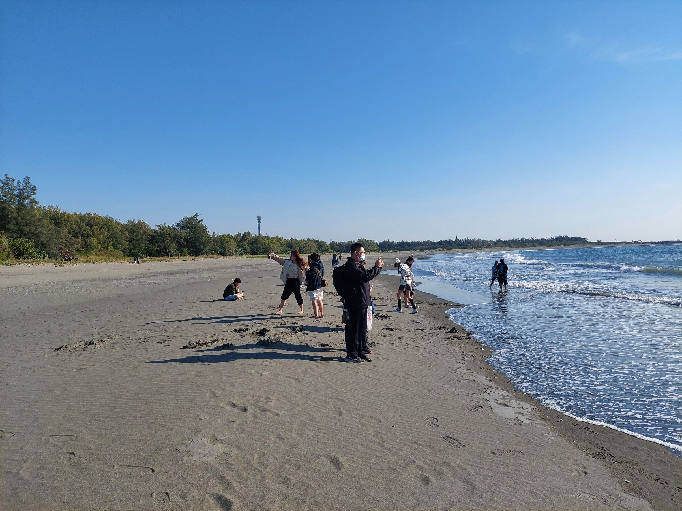 臺南海岸淨灘有成 黃偉哲：歡迎市民踏青迎新春