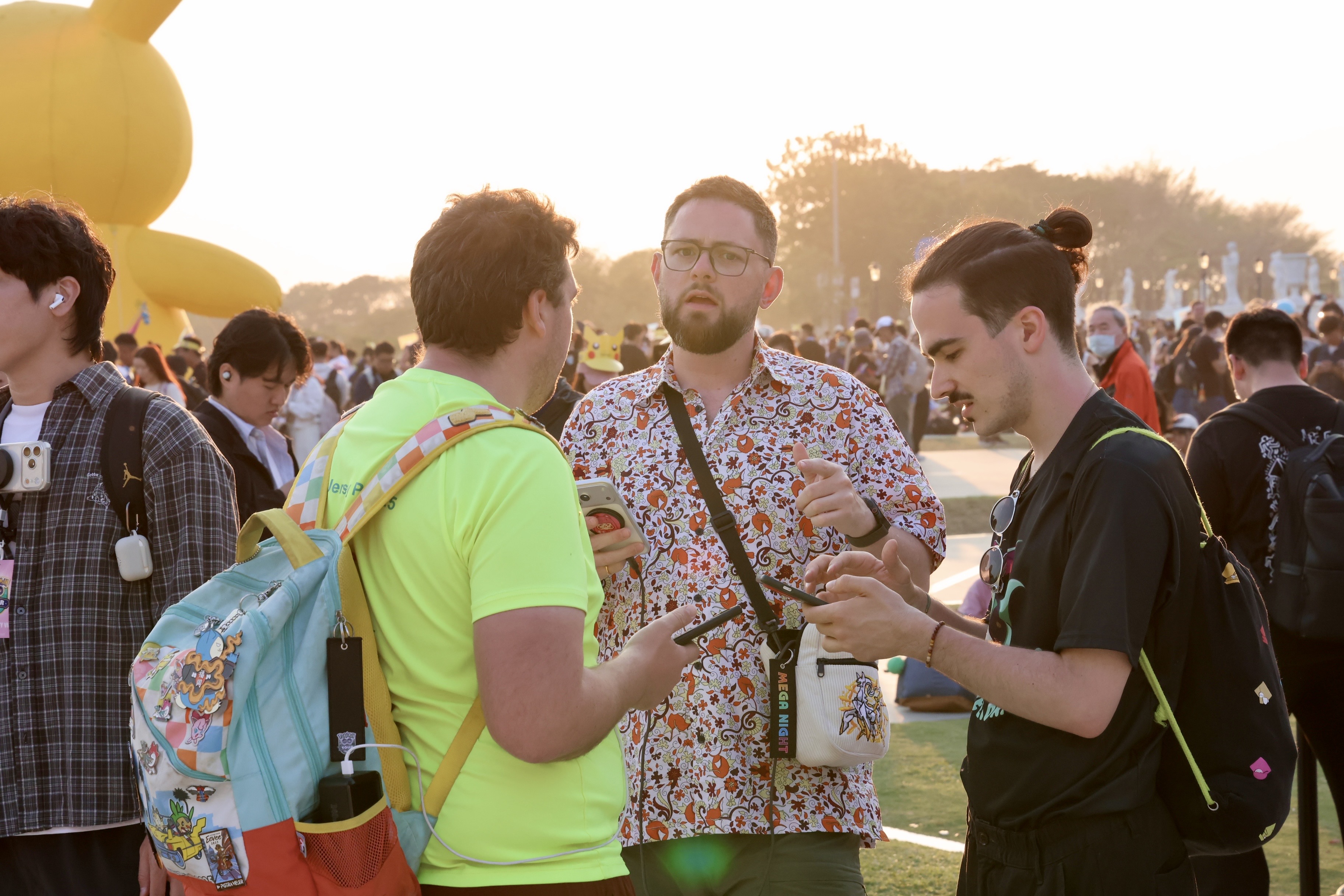 《Pokémon GO》嗨翻台南 黃偉哲與6萬玩家在「超級之夜」共賞夜間光雕秀