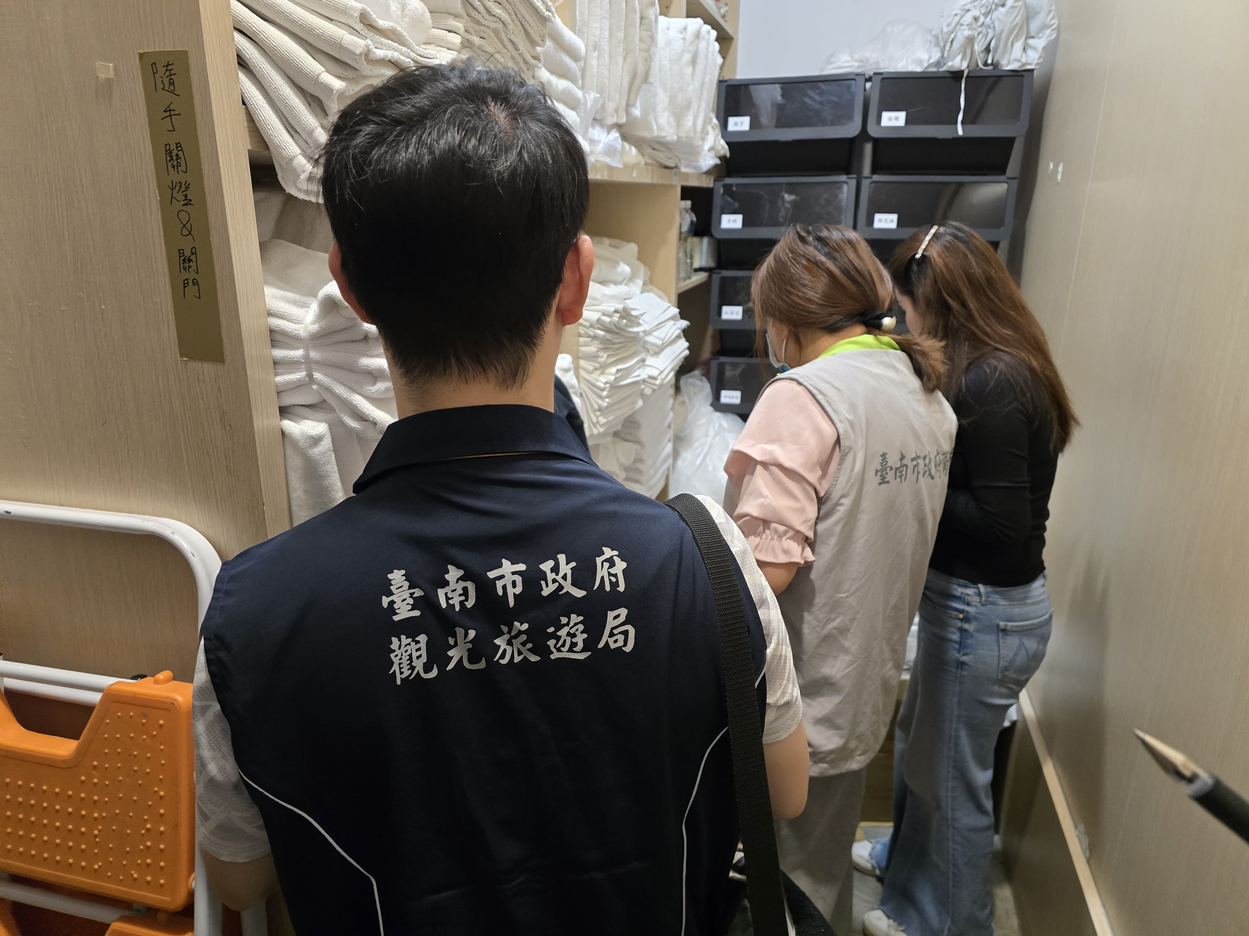 有關媒體報導本市某旅館涉衛生及環境管理不佳，已嚴重影響本市觀光形象，涉違反發展觀光條例，最重將罰12萬元