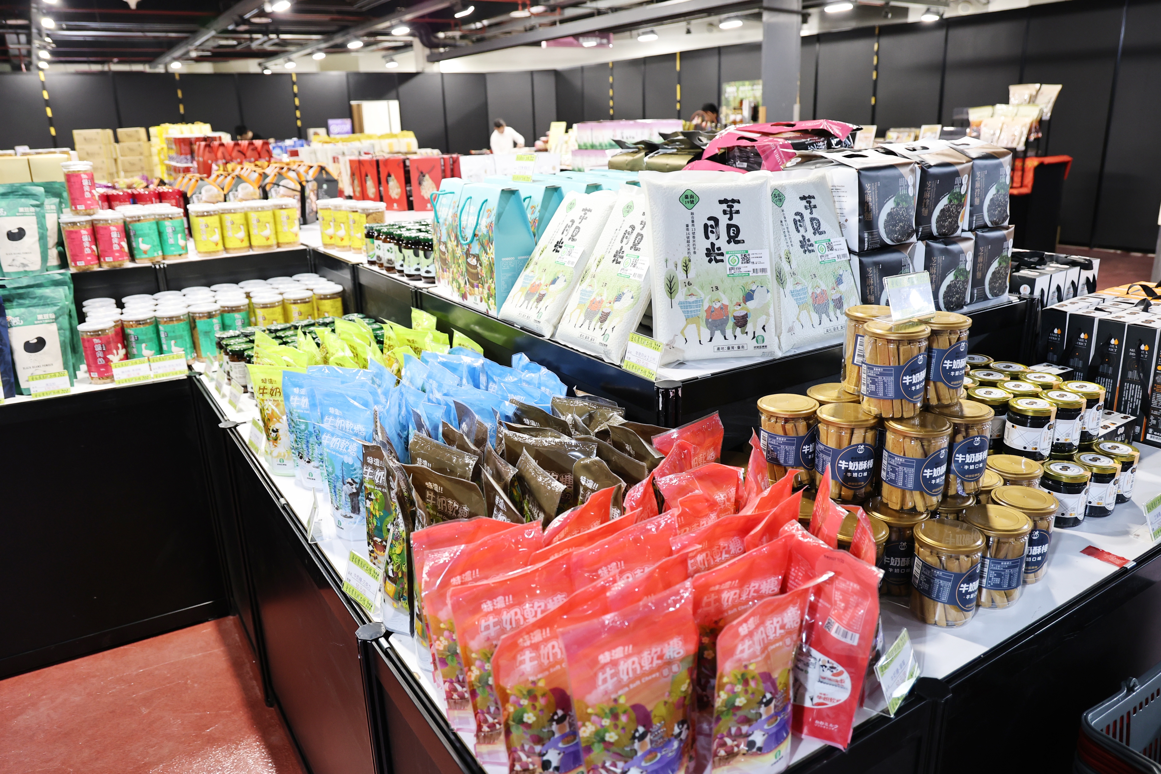 2026台灣國際蘭展暨花卉科技展2/27登場 黃偉哲推AI藝術打造花卉新體驗