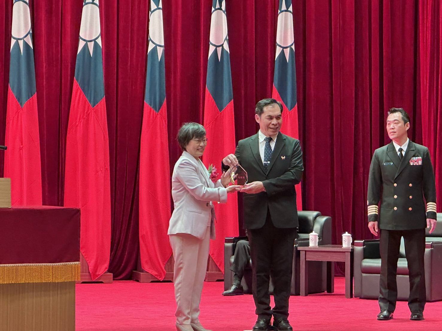役政榮耀！臺南市政府榮獲第83屆兵役節績優單位表揚