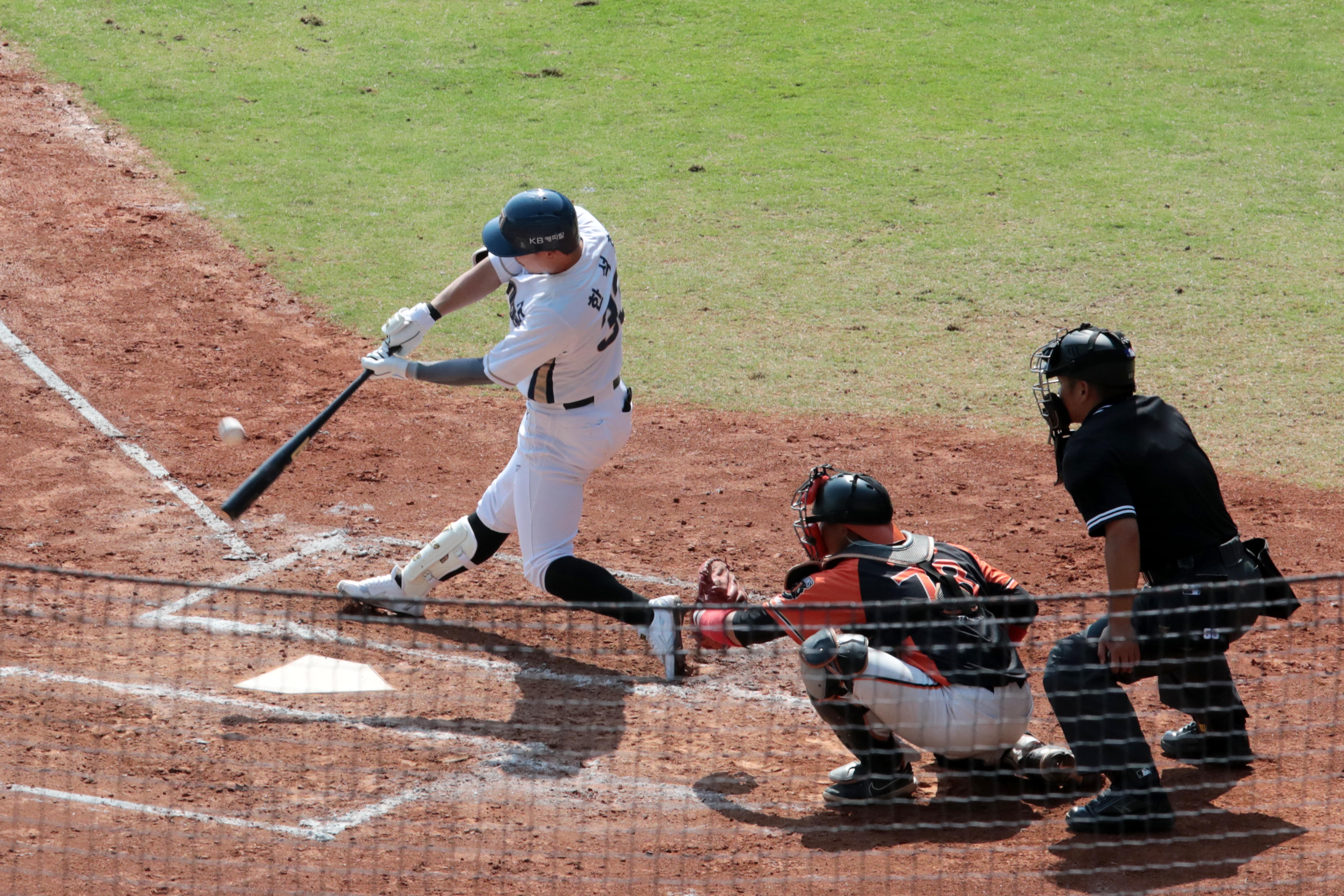 韓職棒NC恐龍二度駐紮台南與統一獅交流切磋  黃偉哲親赴亞太球場熱血加油