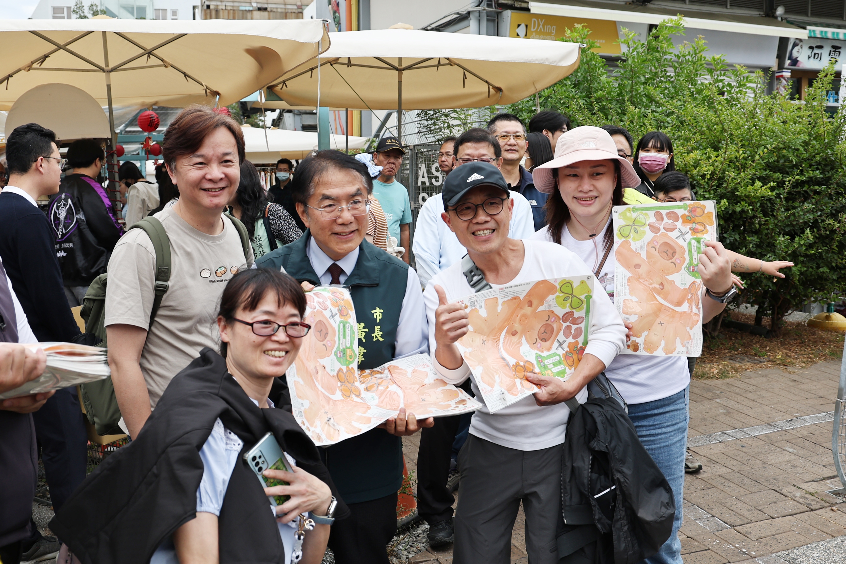 卡比胖拉小提燈西市場限量發送　黃偉哲歡迎民眾逛市集拿好禮