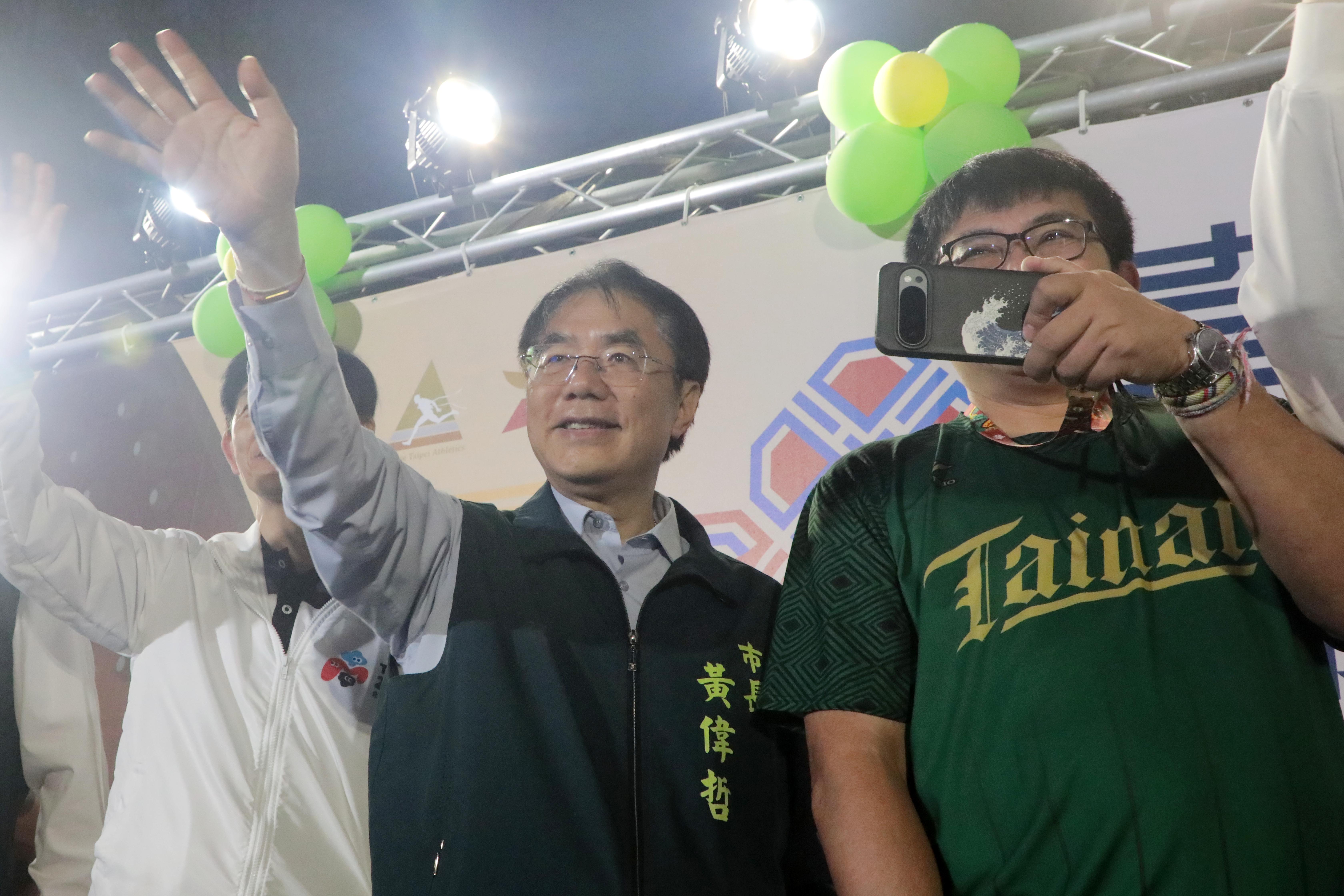 全臺最美賽道!黃偉哲鳴槍揭幕 2026古都馬2.5萬人共襄盛舉 米其林補給成焦點