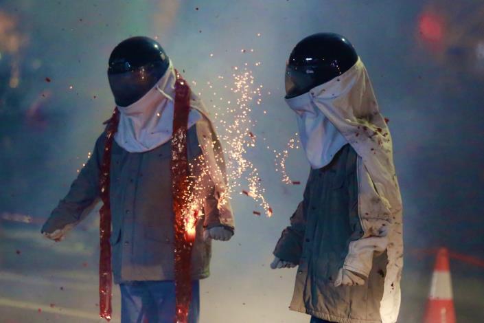 白天賞蘭展、晚上犁蜂炮！黃偉哲邀元宵日夜暢遊臺南雙重盛典