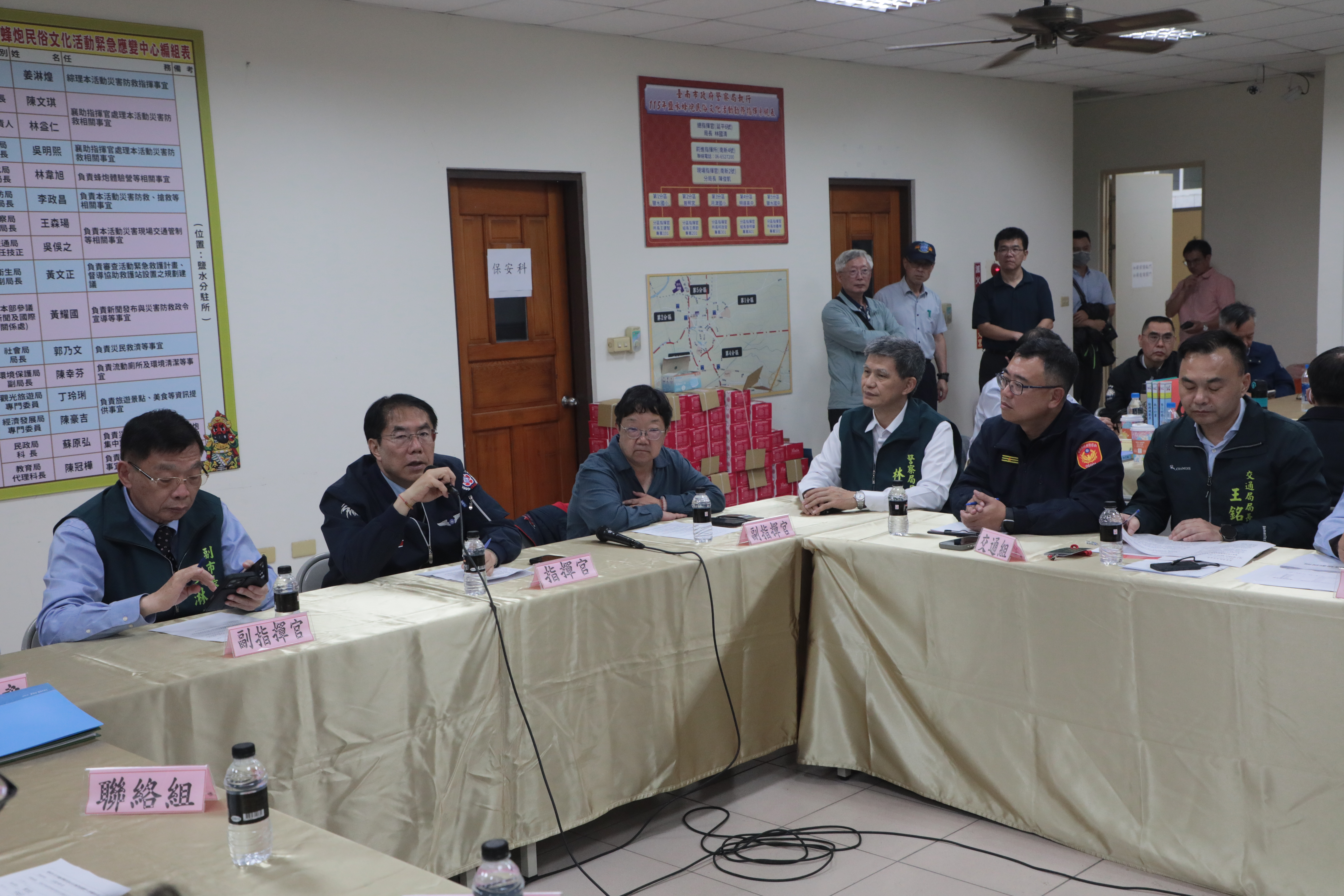 元宵鹽水蜂炮璀璨奪目兩日吸引近60萬民眾參與  黃偉哲啟炮祈福國泰民安