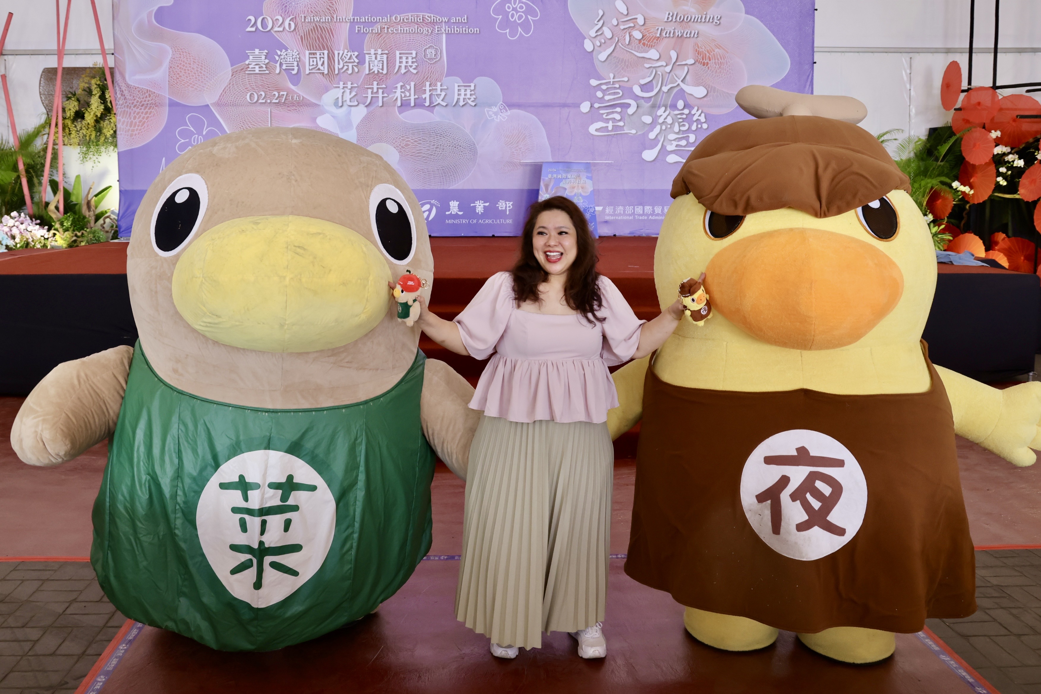 國際創作者造訪台南後壁蘭展  新加坡Mr. Hippo直呼實在太美了