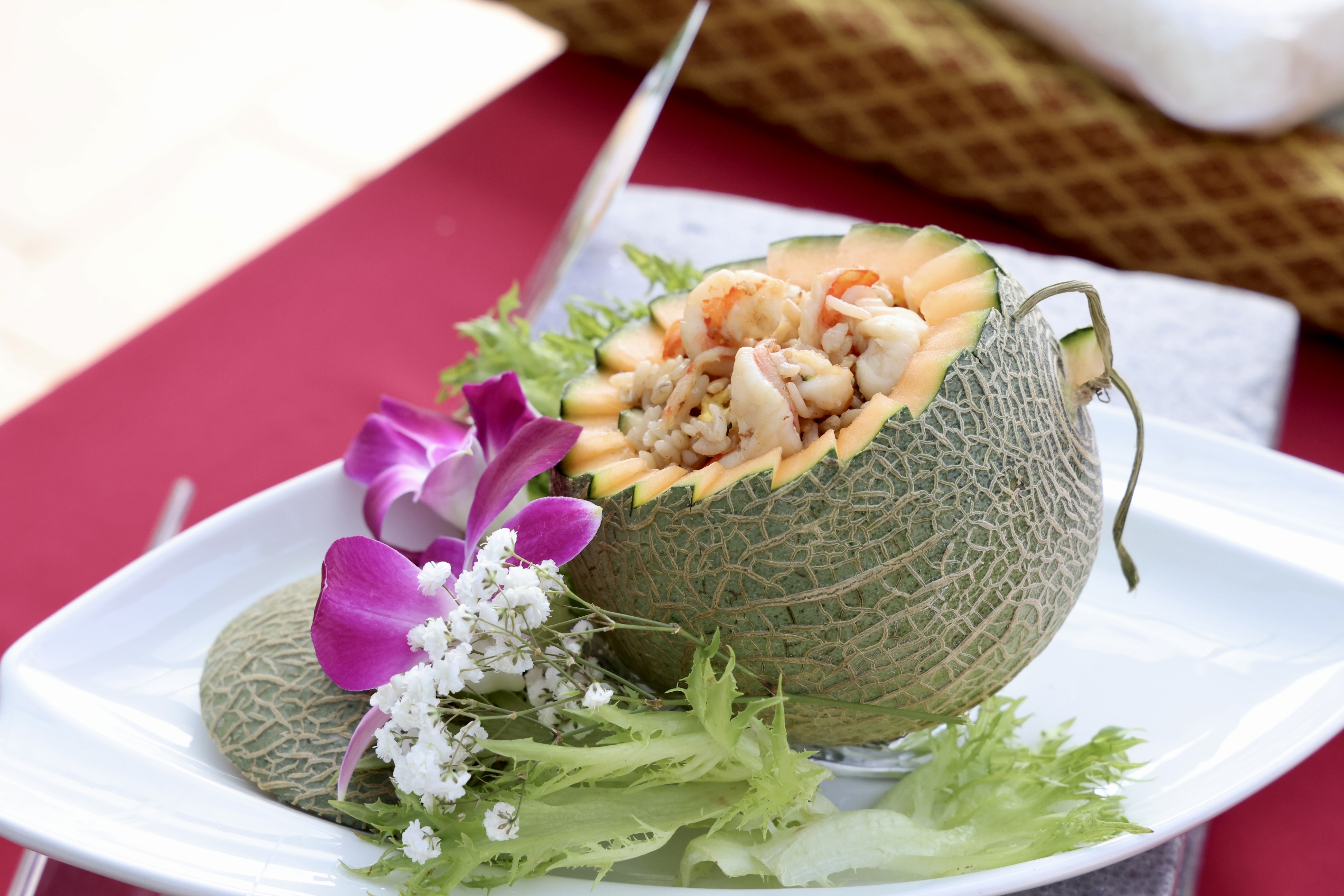 春日花果饗宴接力！黃偉哲邀訪後壁賞蘭花並品嚐洋香瓜滋味