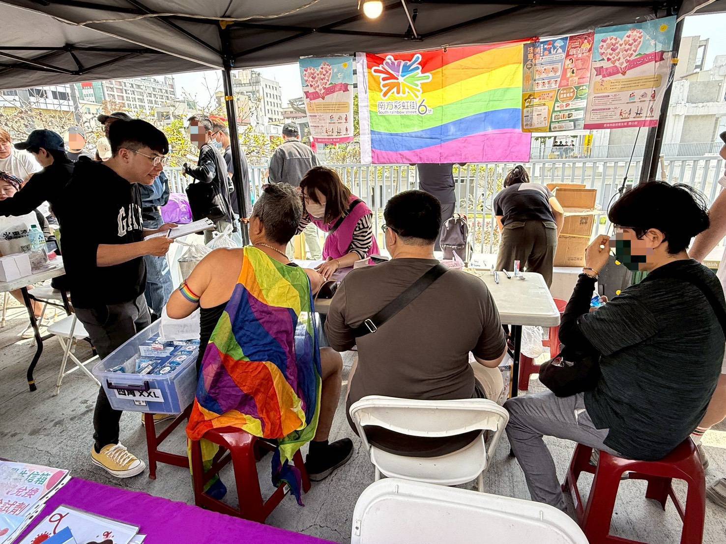 台南市衛生局 響應彩虹遊行，與市民合作推動性別友善城市建置