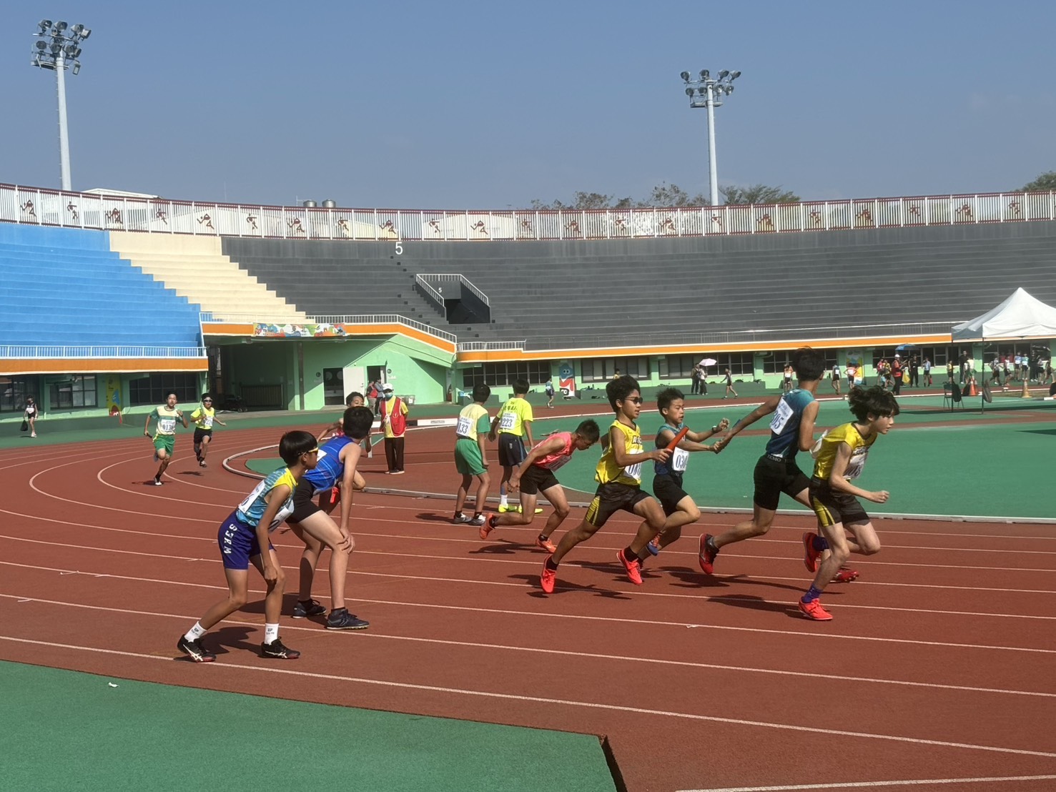 青春活力點燃賽場 臺南國小田徑錦標賽登場