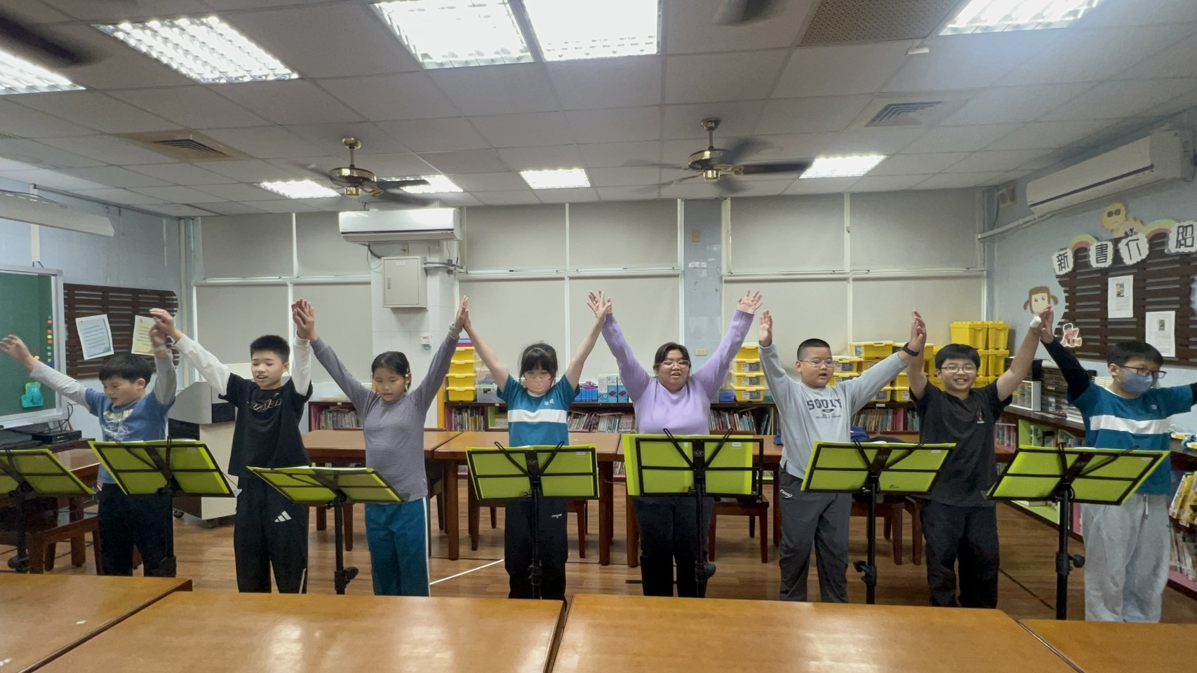 台南市國小英語讀劇展 創意題材入選 鏟子超人、虱目魚文化備受矚目