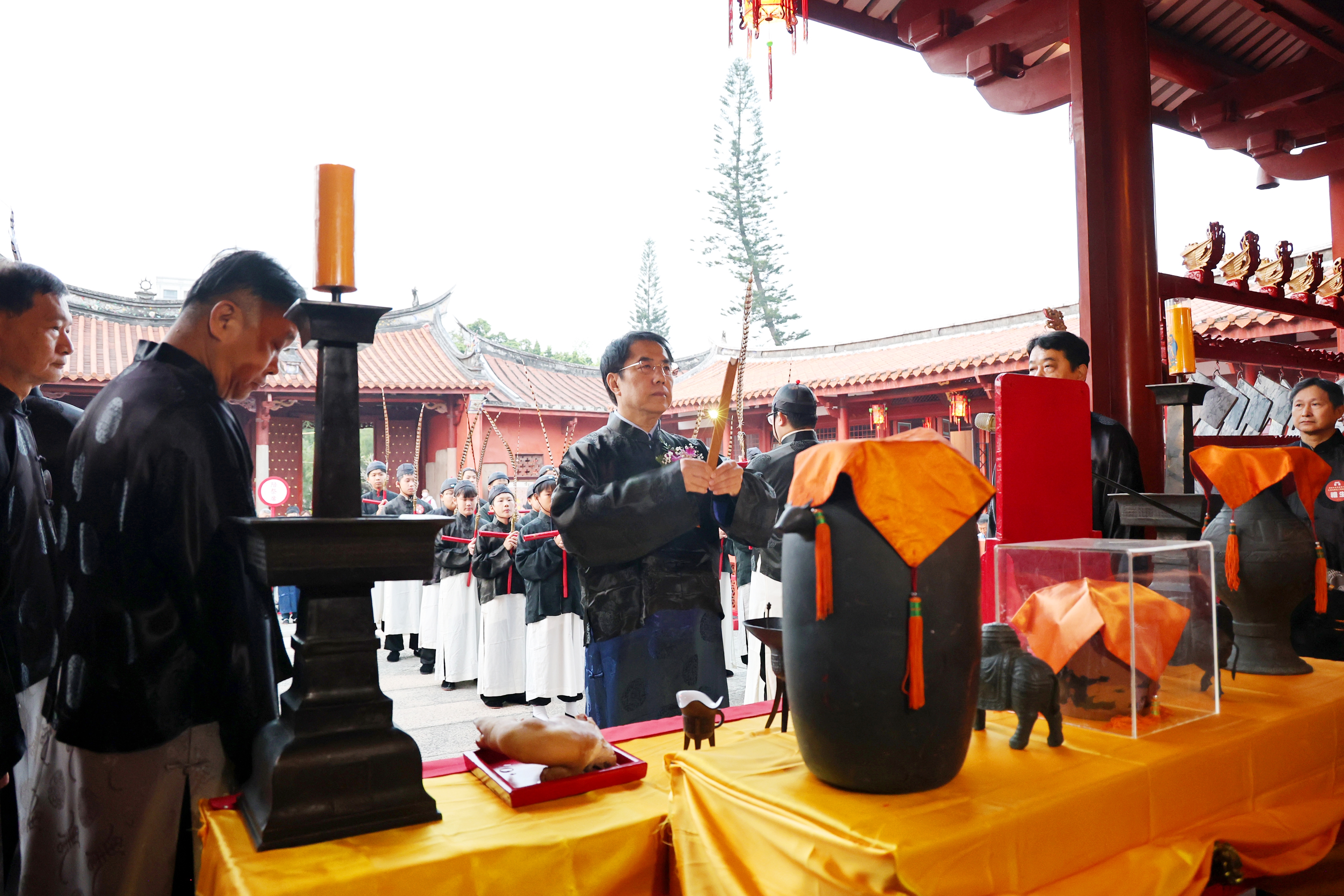 春祭大成至聖先師孔子釋奠典禮今登場 黃偉哲率各界循古禮展現文化底蘊