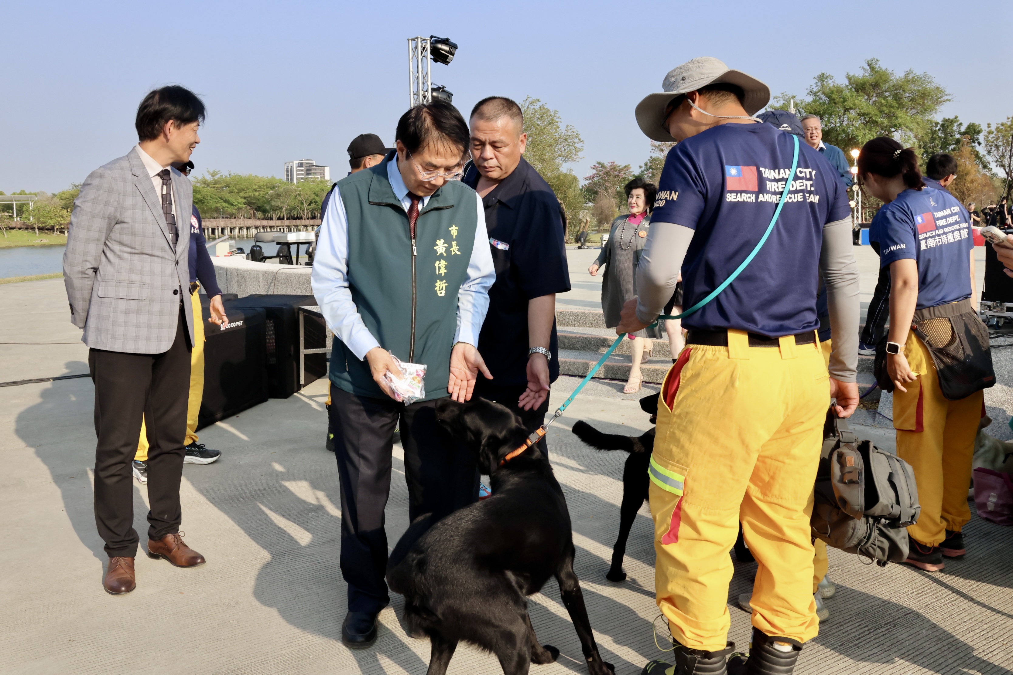 強友會以文會友結合公益　捐贈消防設備提升台南救災量能