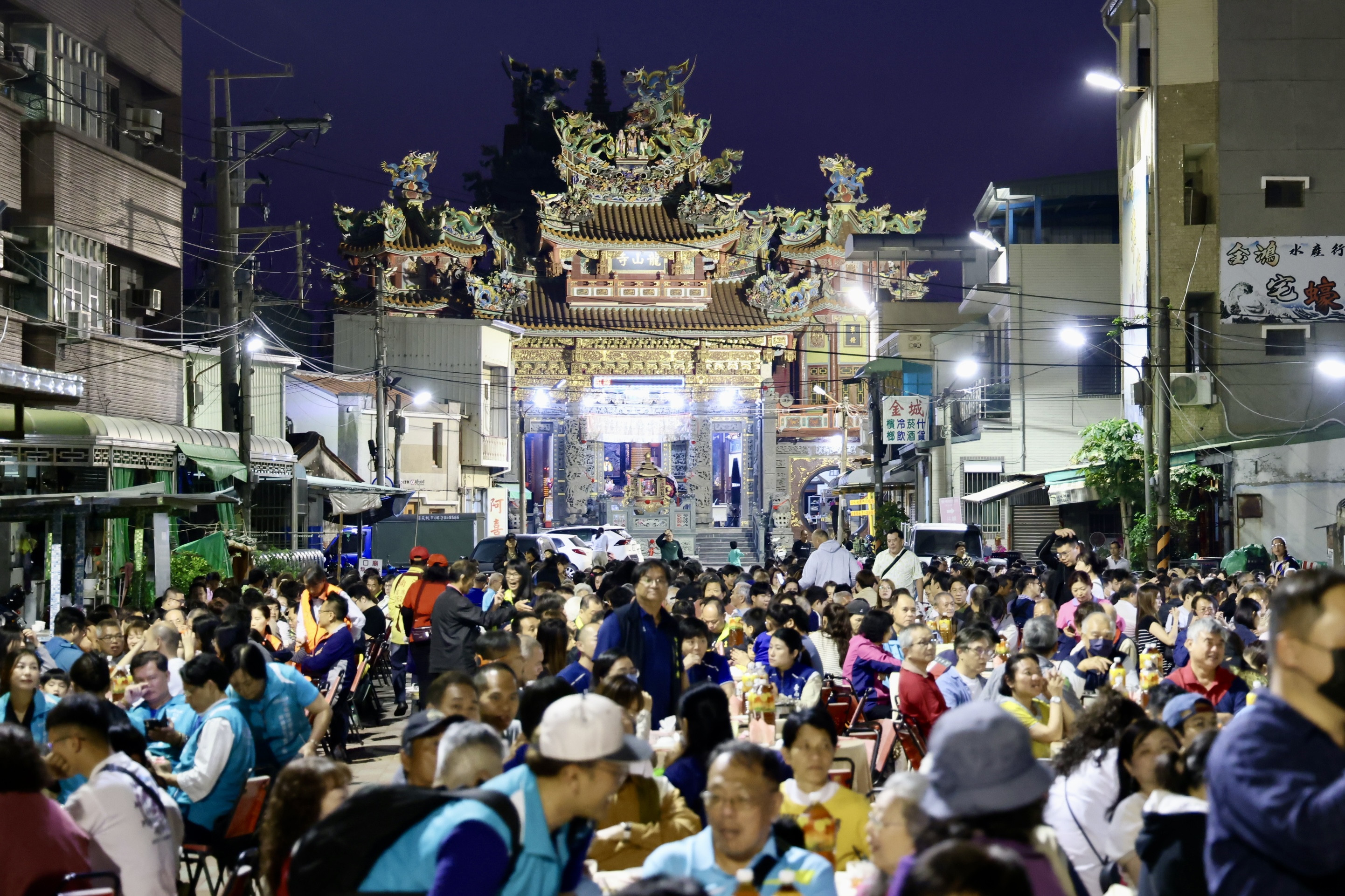 鯤喜灣風味餐熱鬧登場 黃偉哲與民共享在地海味