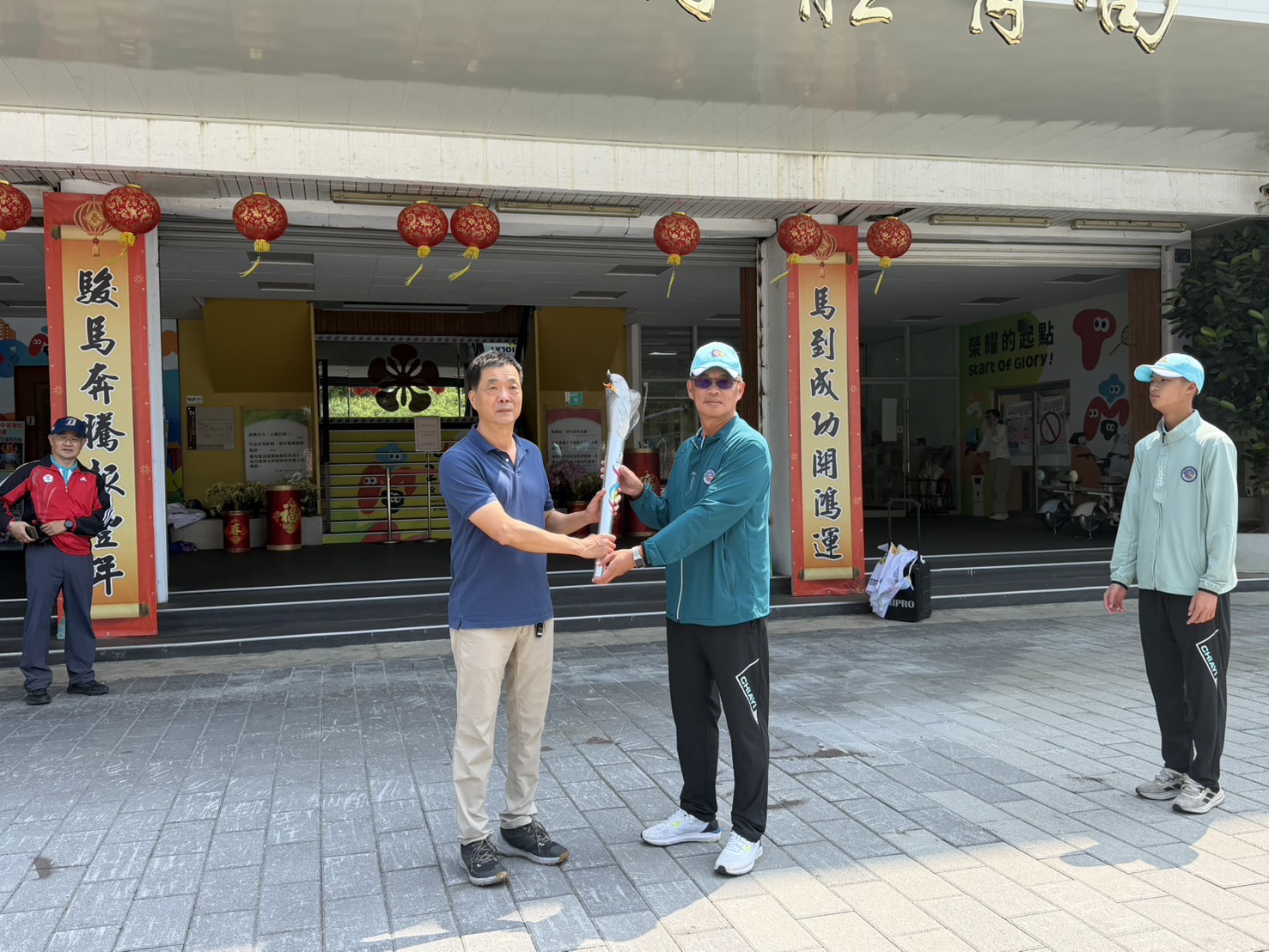 青春接力！臺南聖火隊熱力傳遞 迎接115年全中運